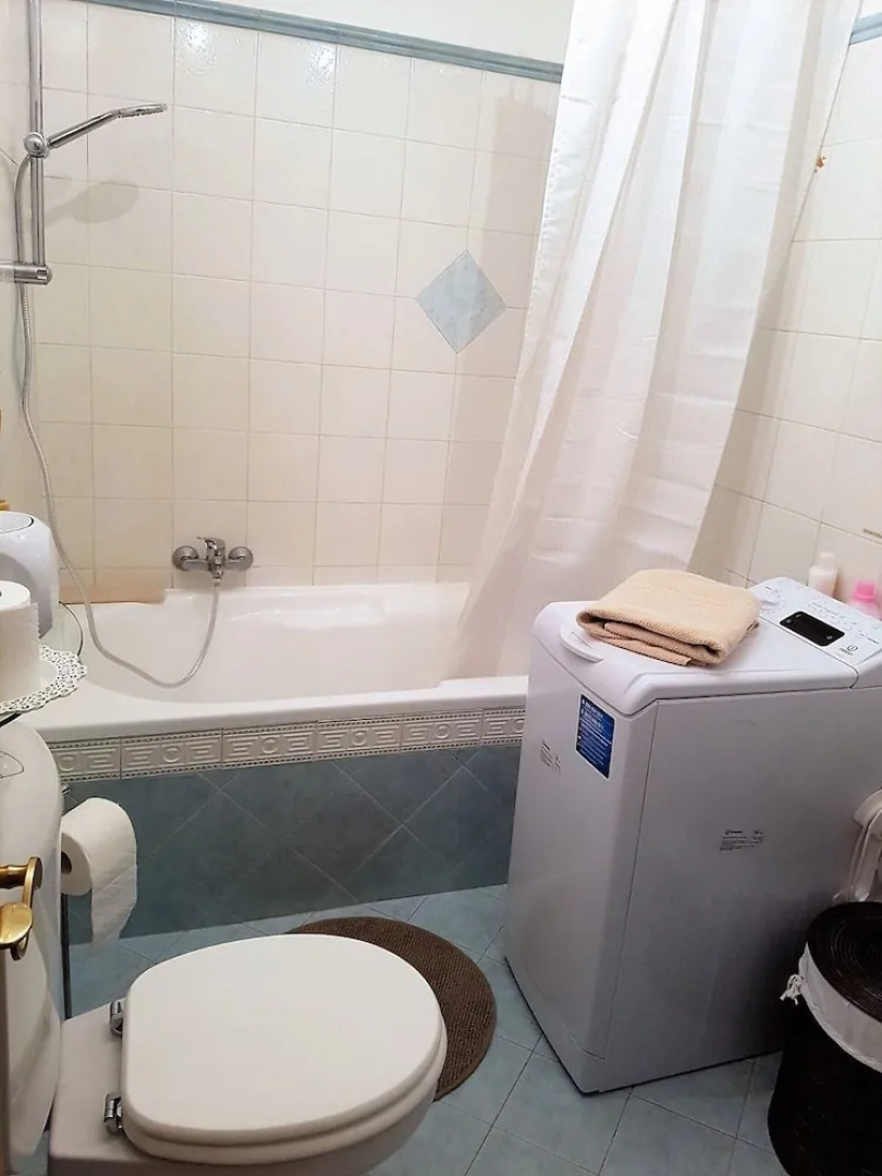 Close to Franklin College and Lugano Center