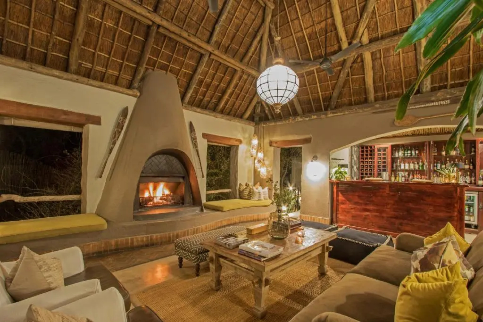 Thornybush Simbambili Lodge