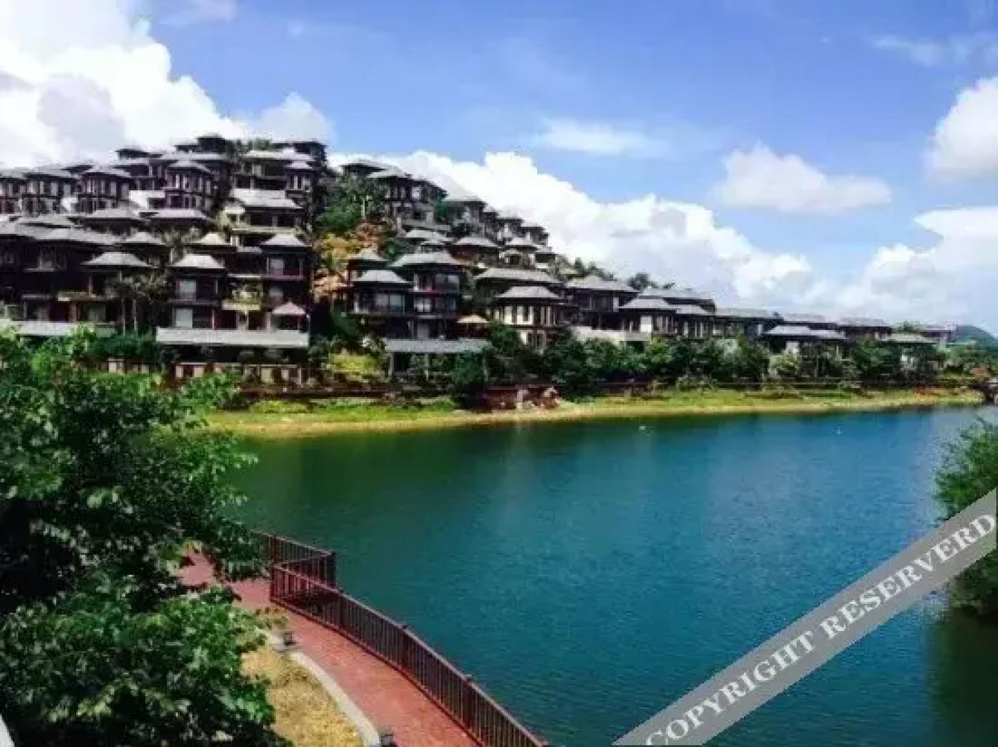 Naxiang Mountain Rainforest Resort Hotel (Baoting Yanuoda)