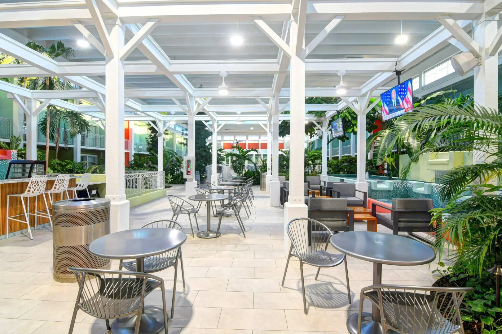 Oasis Hotel & Conv. Center, an Ascend Collection Hotel