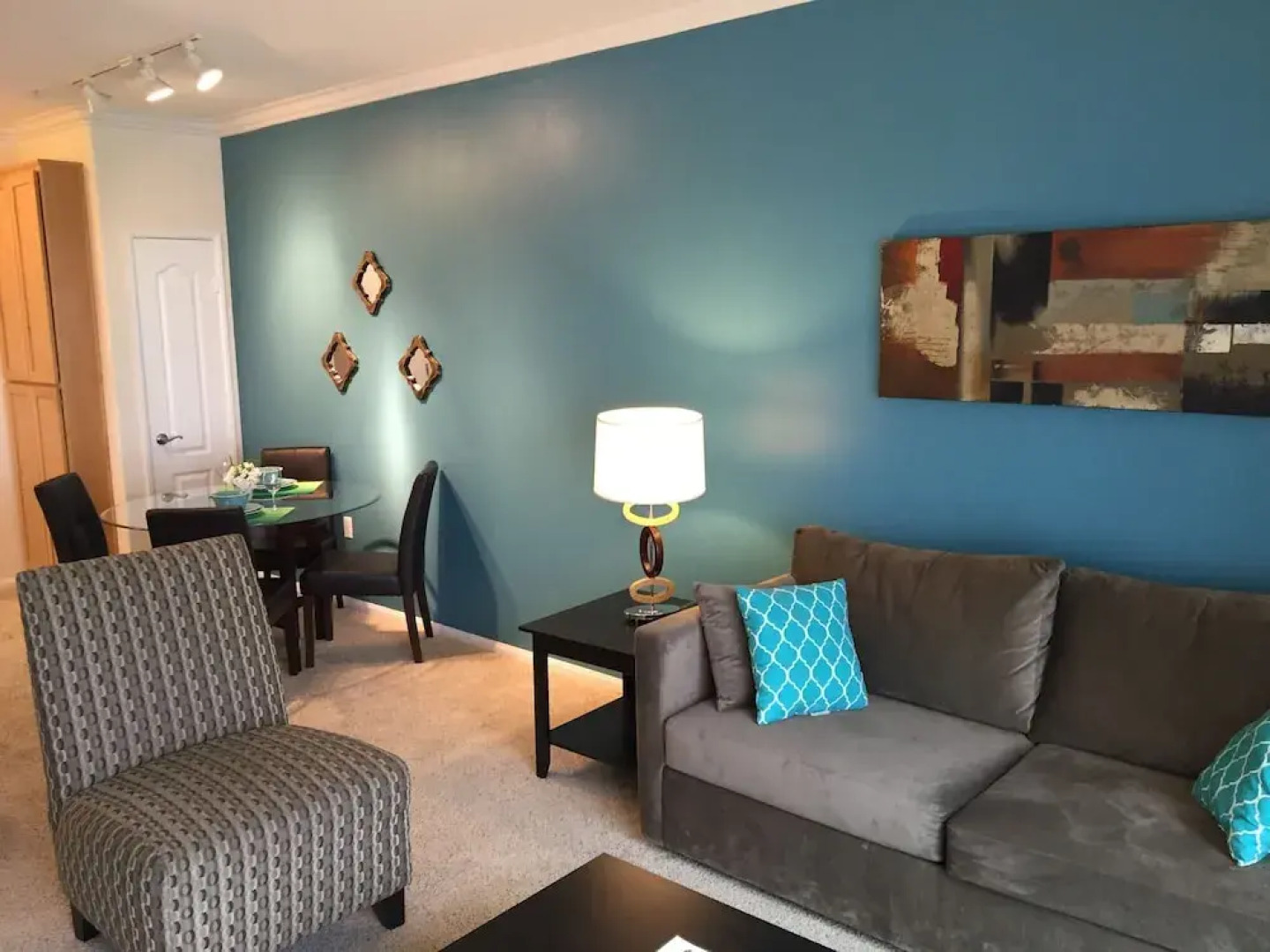 Sunshine Suites at 616 St. Paul