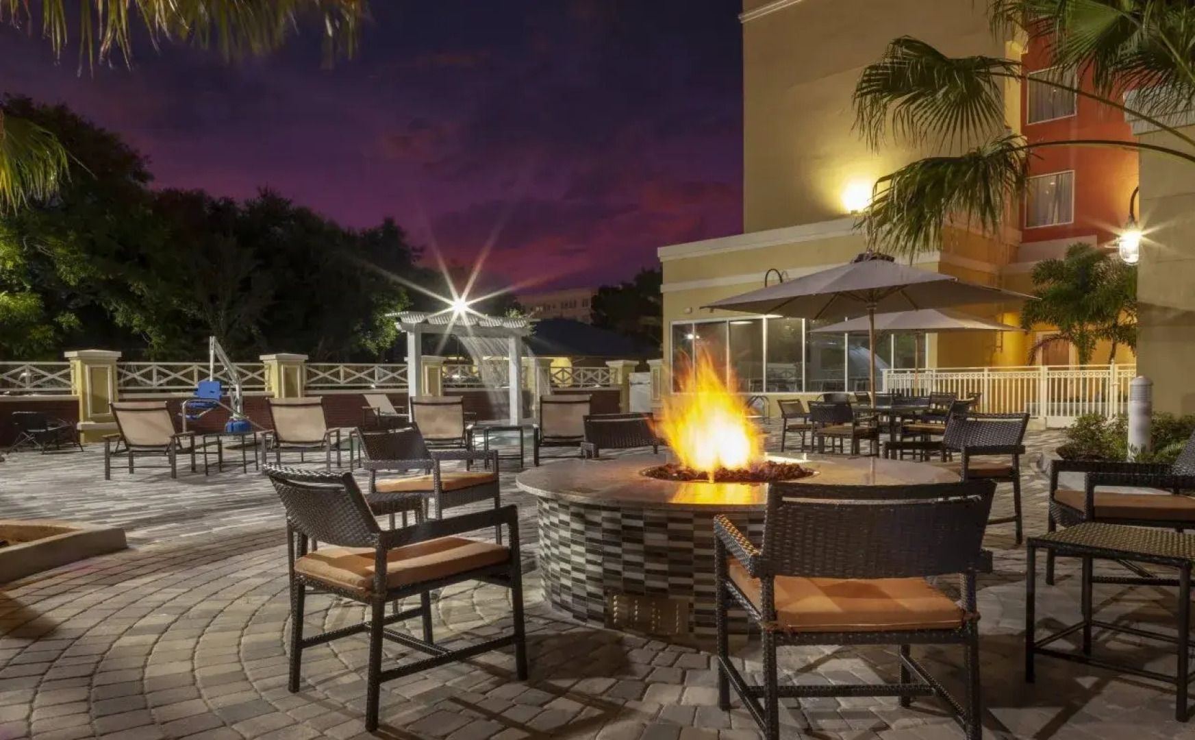 Courtyard by Marriott DeLand Historic Downtown