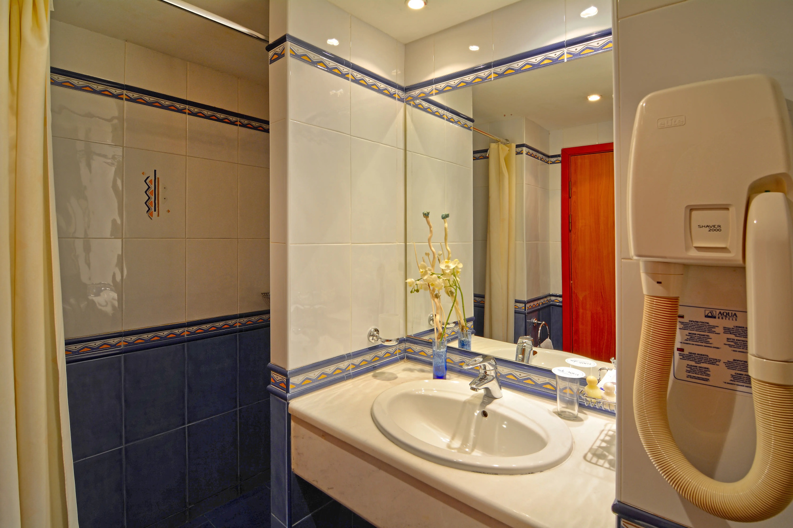 AQUA Hotel