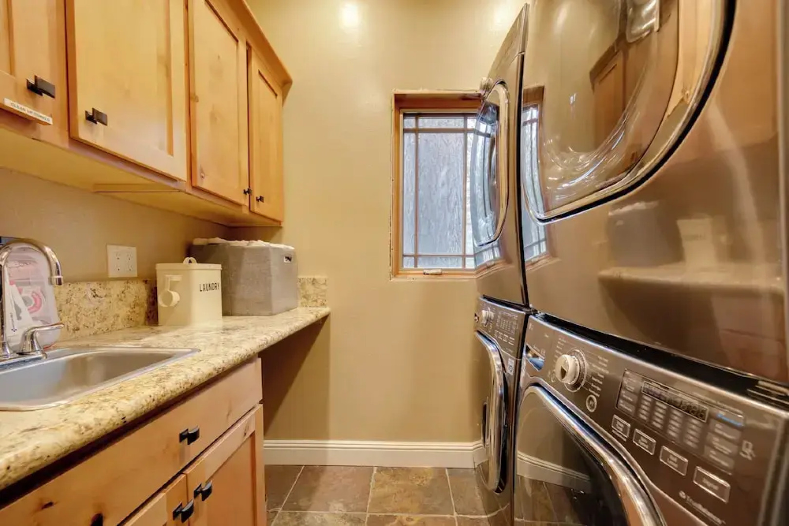 4 Mi to Ski Mt Rose: Sleek Reno-lake Tahoe Home