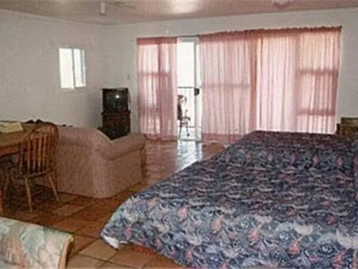 Backpackers Vacation Inn and Plantation Village