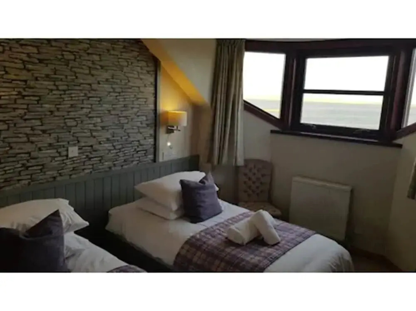 Standing Stones Hotel