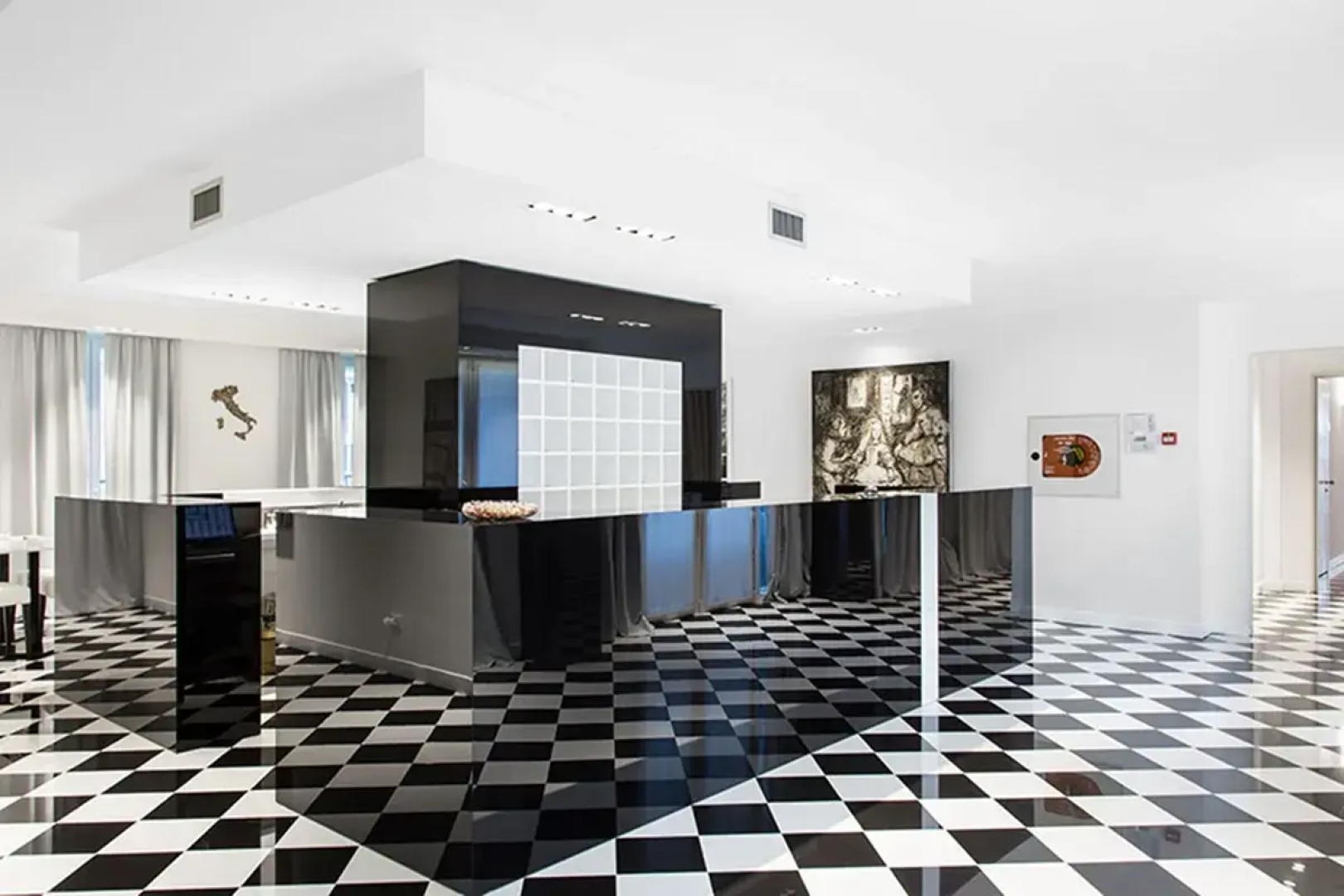 Отель Studio Inn Centrale & Milano Urban Padel