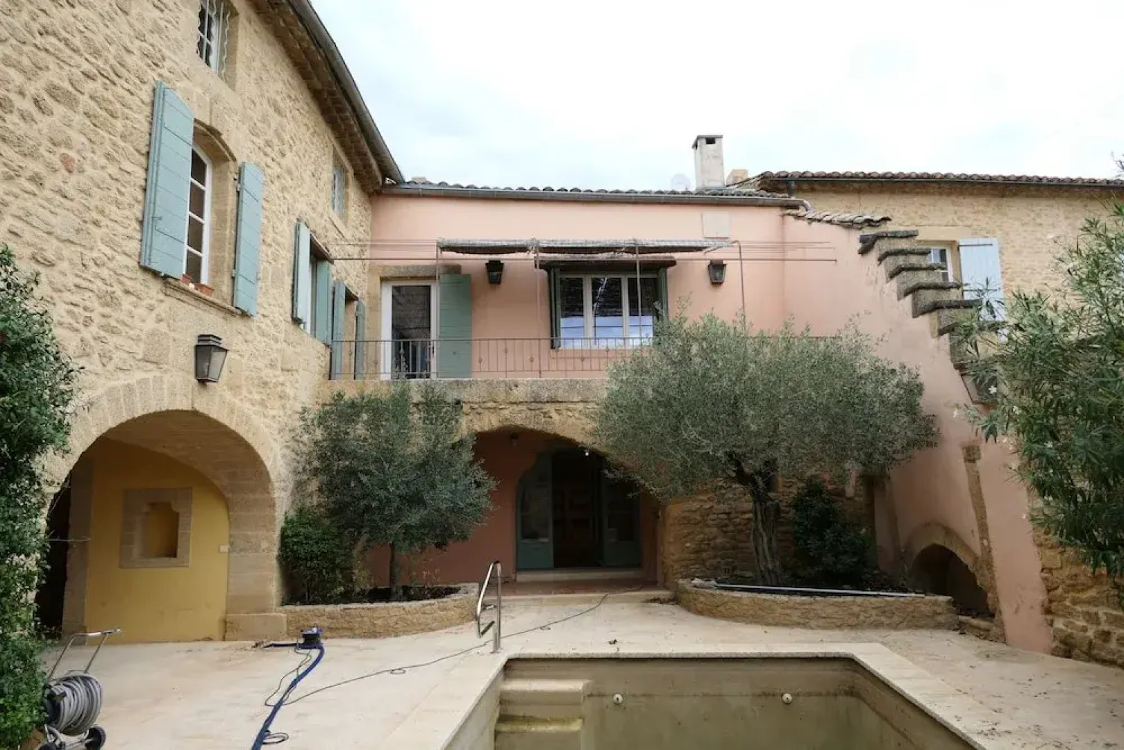 Oliveira Mas 10 Personnes