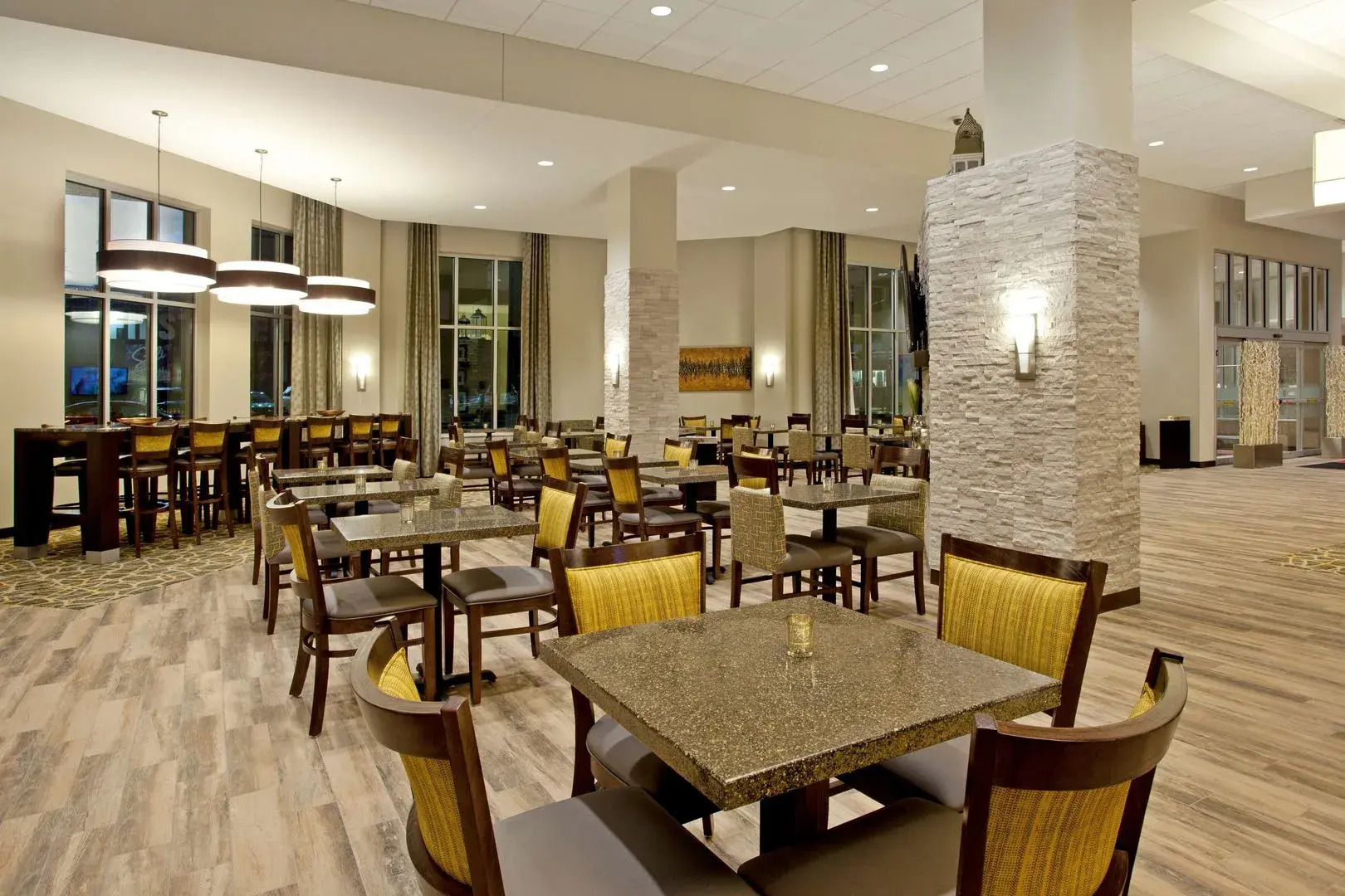 Hampton Inn & Suites Minneapolis / Downtown
