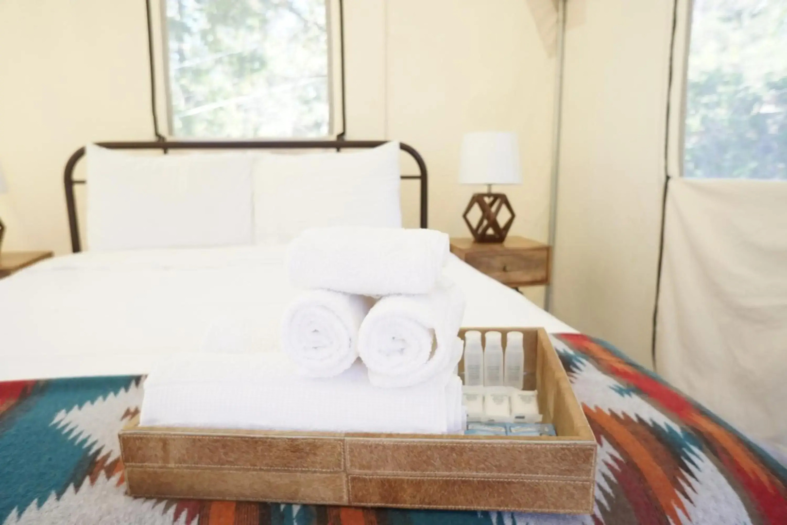 Shaver Lake Village Hotel