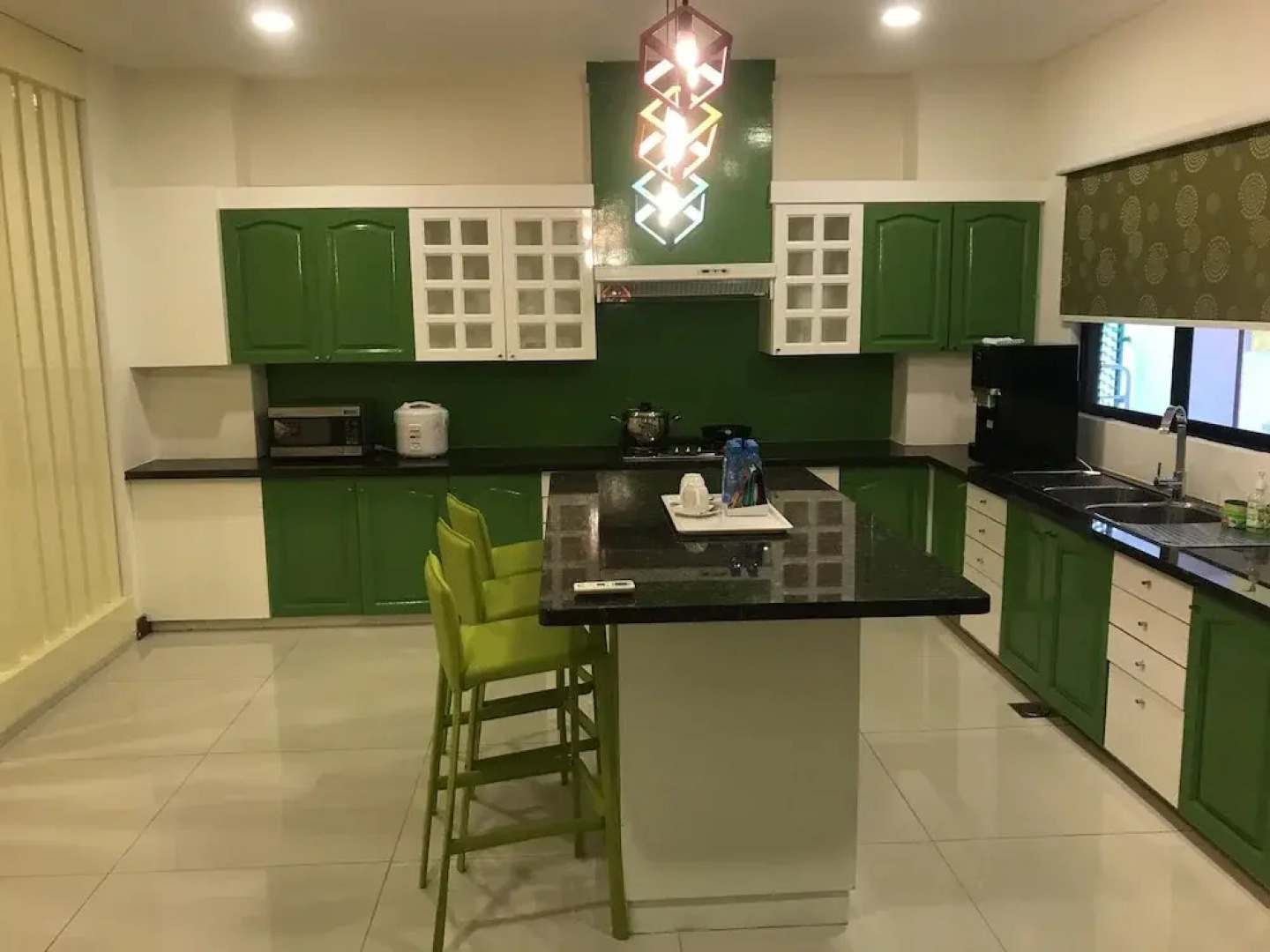 Rimbun Suites & Residences