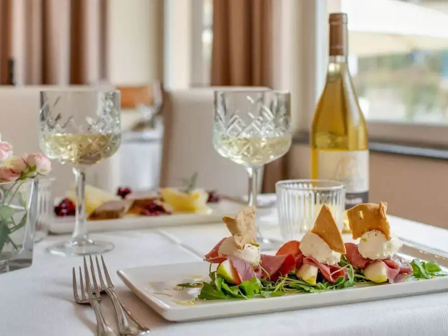 Family Escape With Pools and Sauna