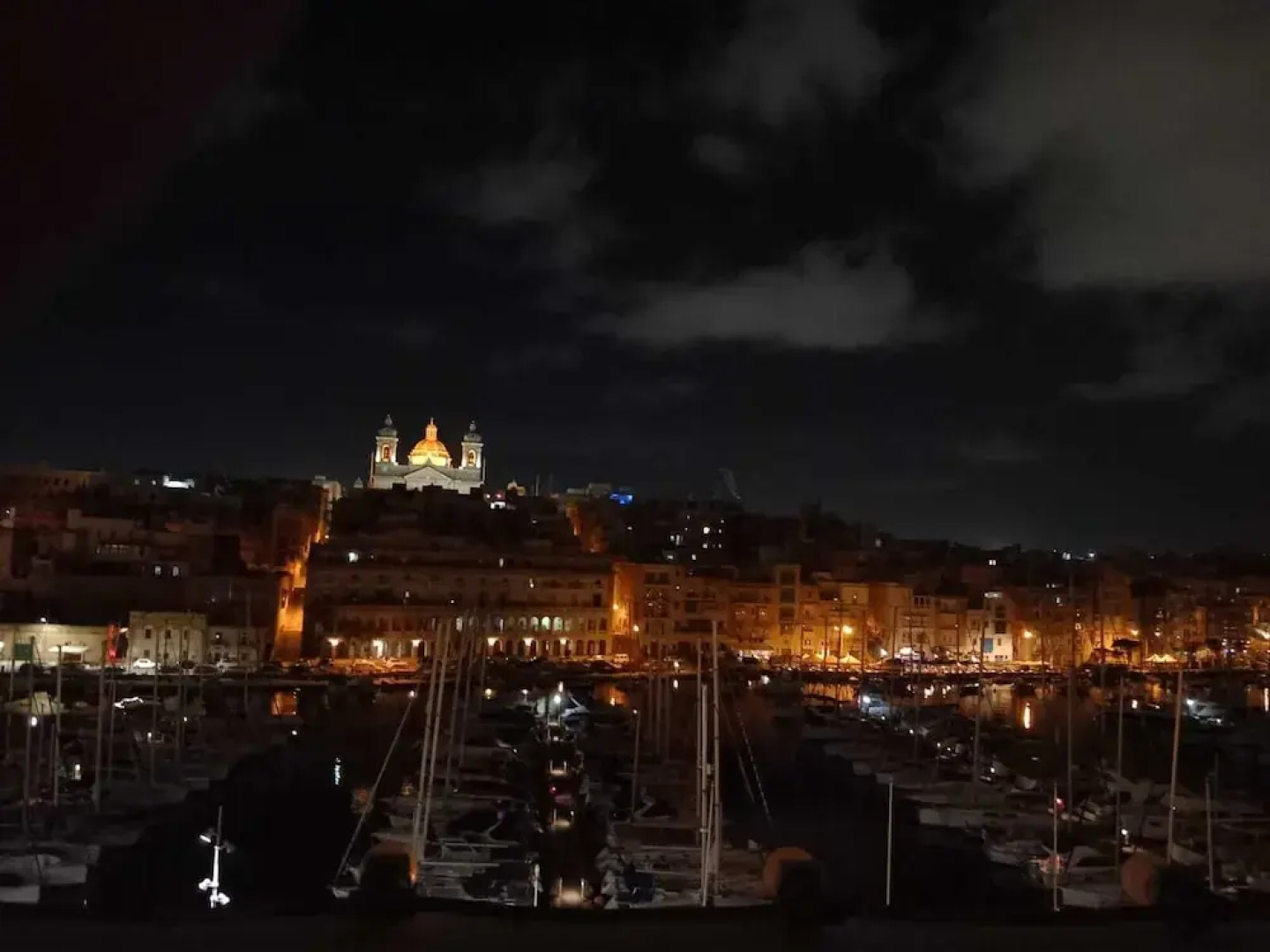 Jessica flat B&B in holiday and business