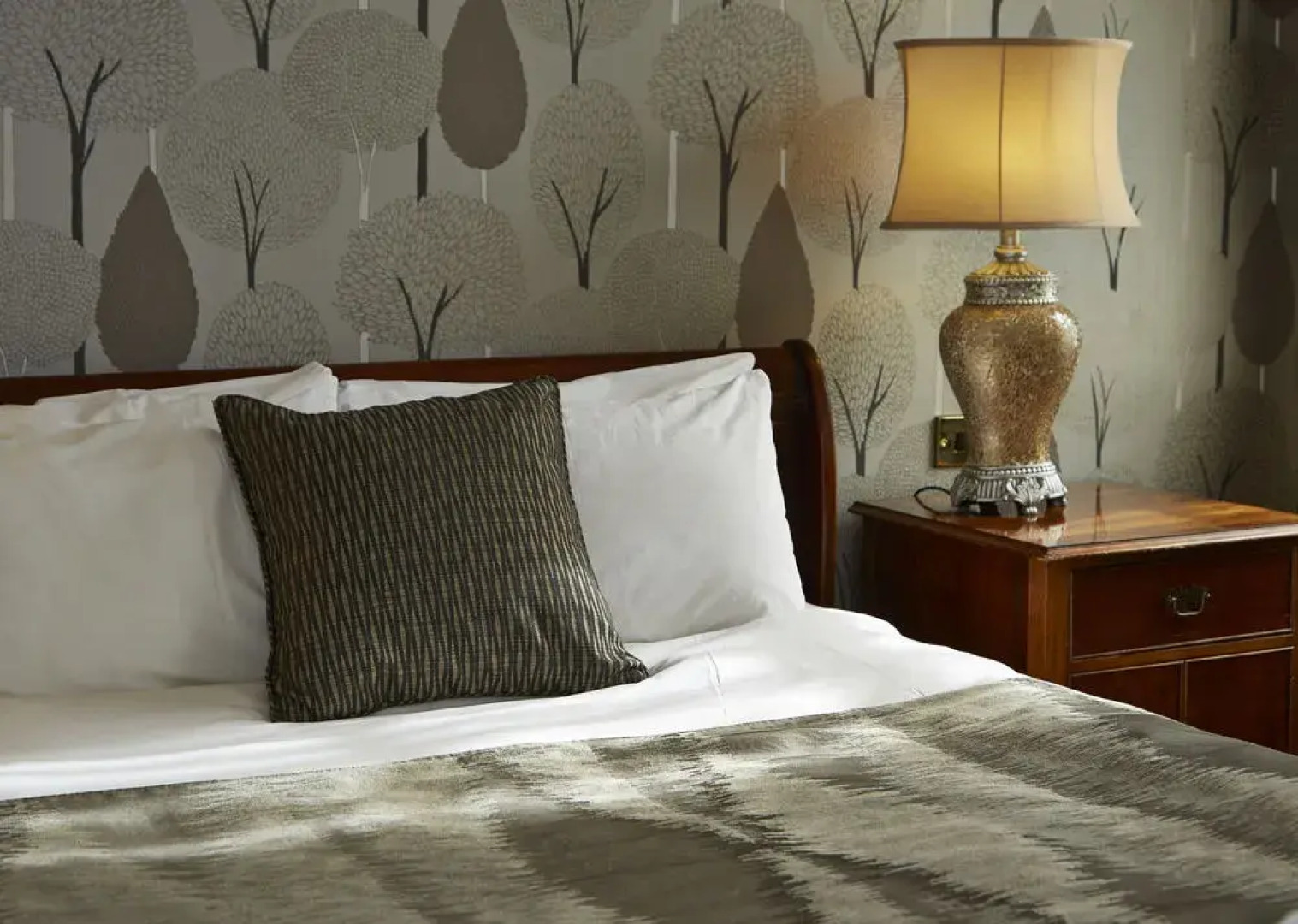 Cock Hotel Stony Stratford by Greene King Inns