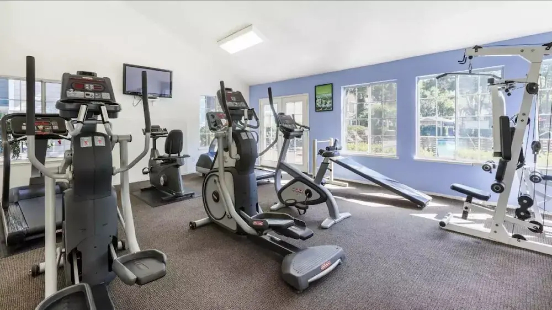 Global Luxury Suites in Downtown San Ramon