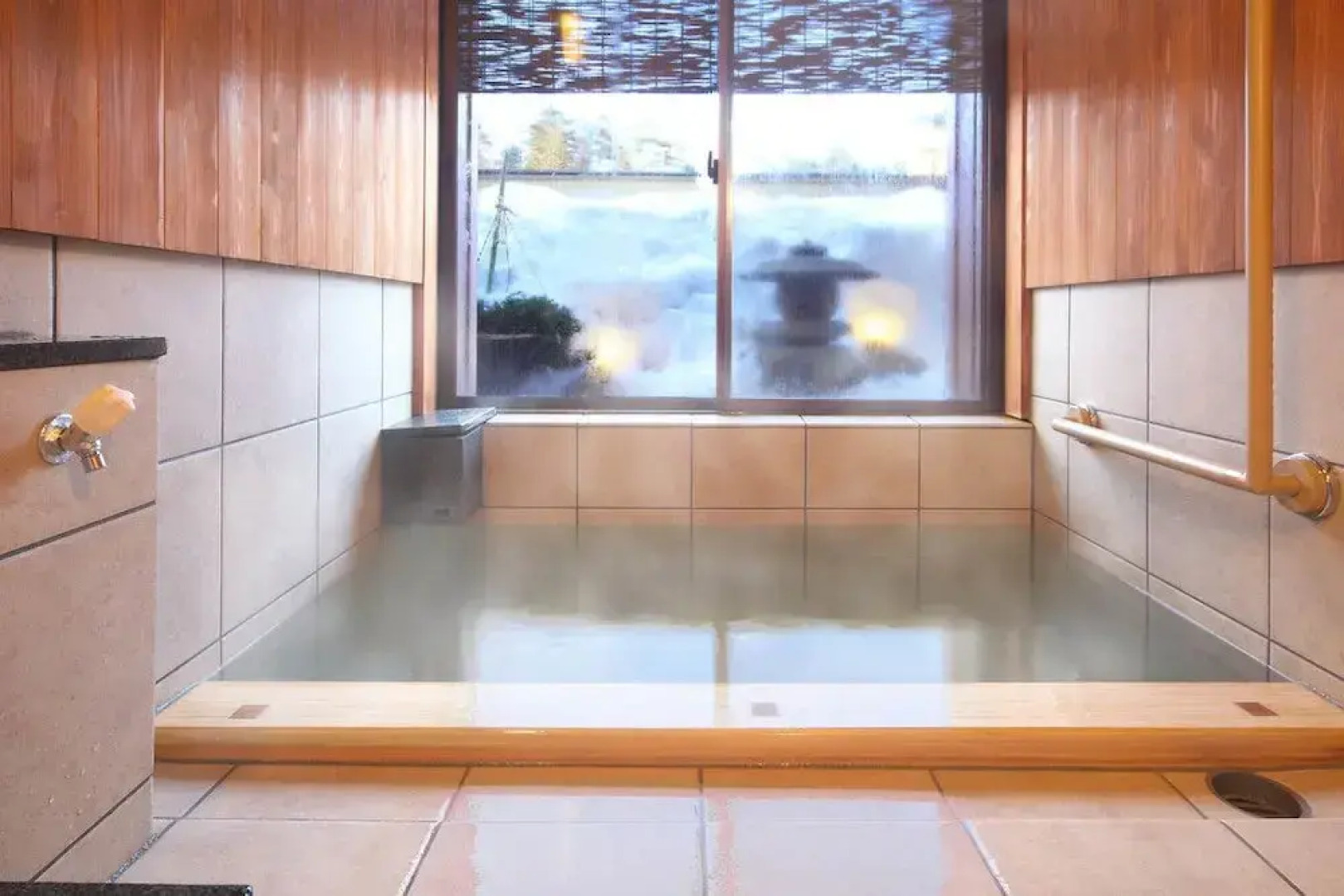 Kusatsu Onsen EKINARIYA RYOKAN