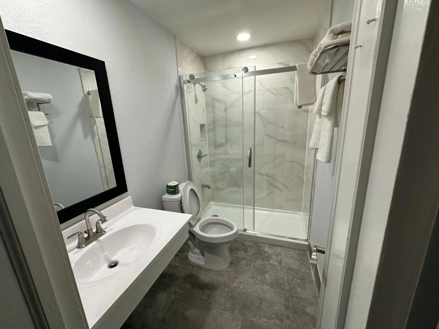 Suburban Studios Newport News – Hampton