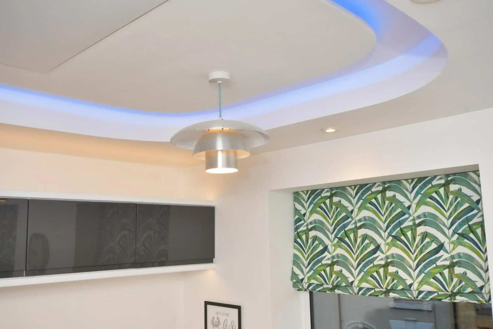 Antrobus Deluxe Apartments by YourStays