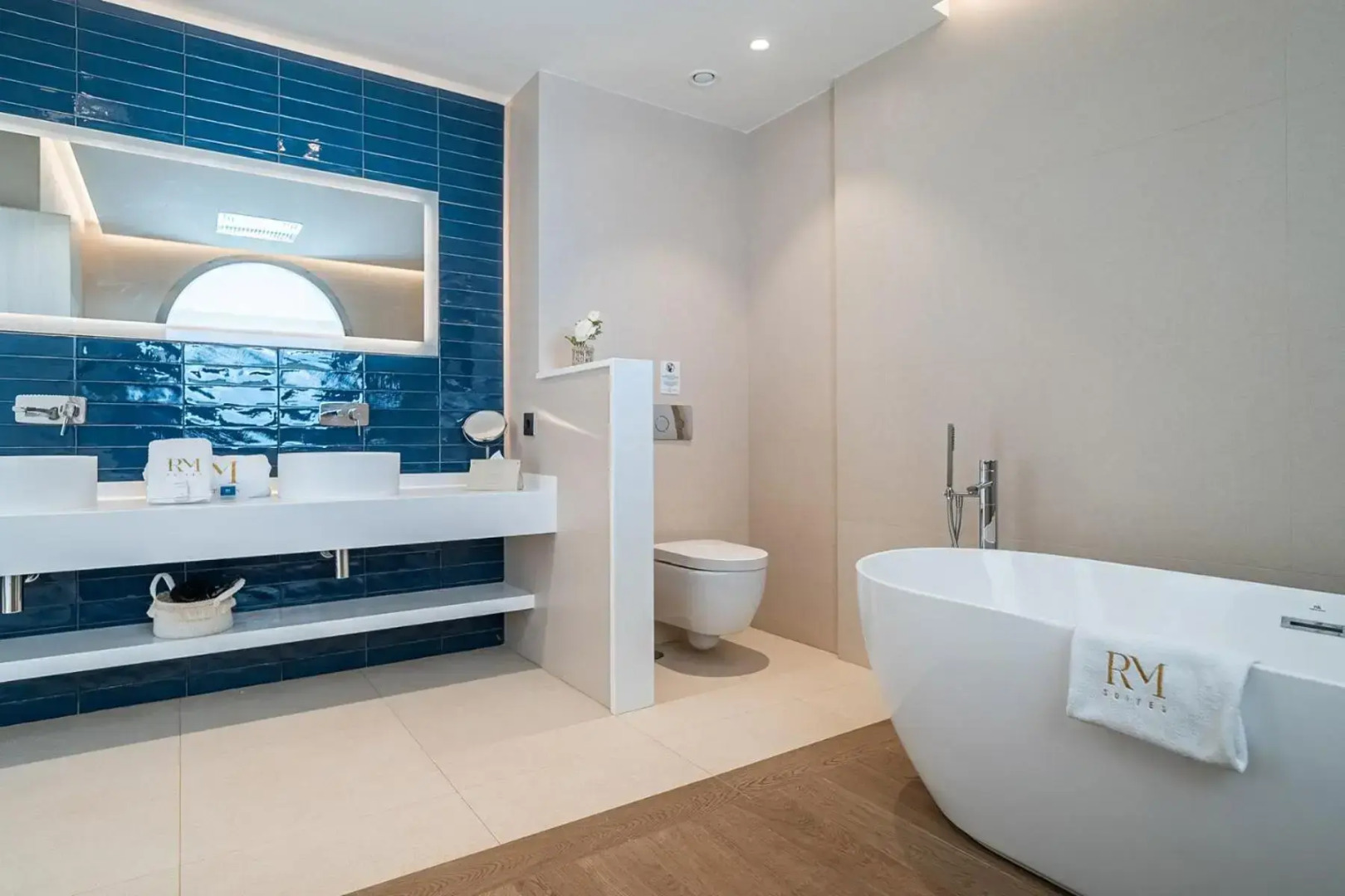 Royal Marina Suites Boutique Hotel