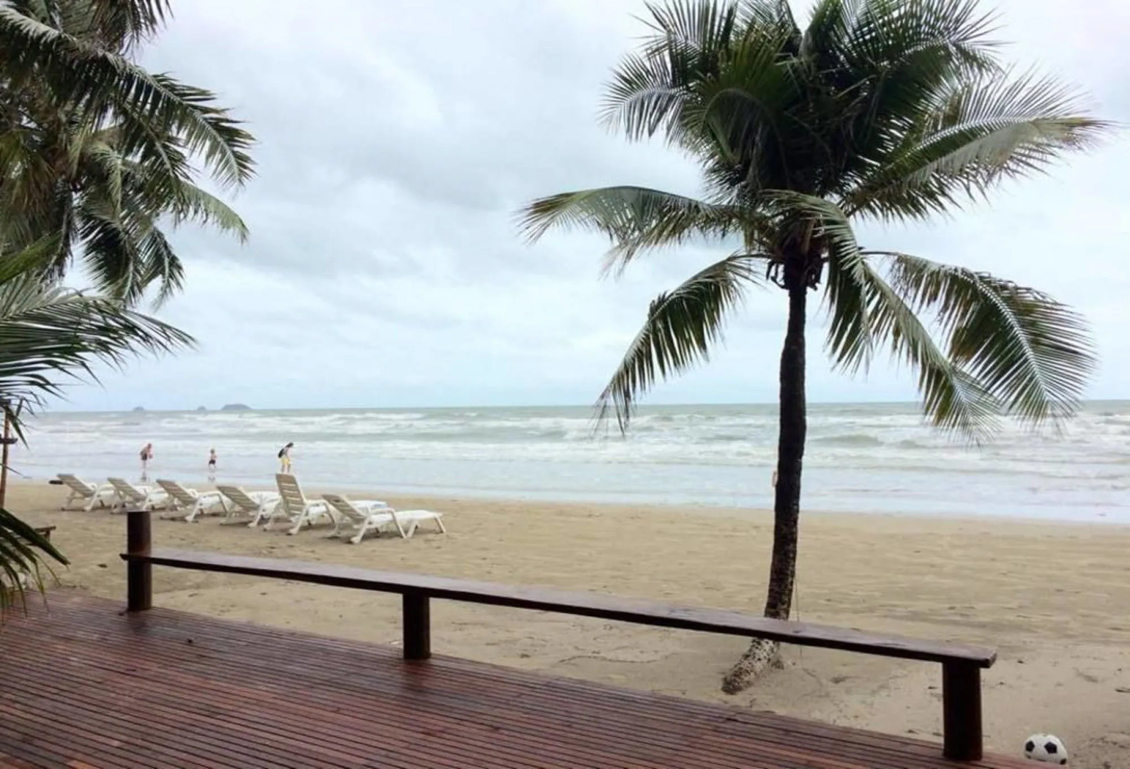 Apple Beachfront Resort