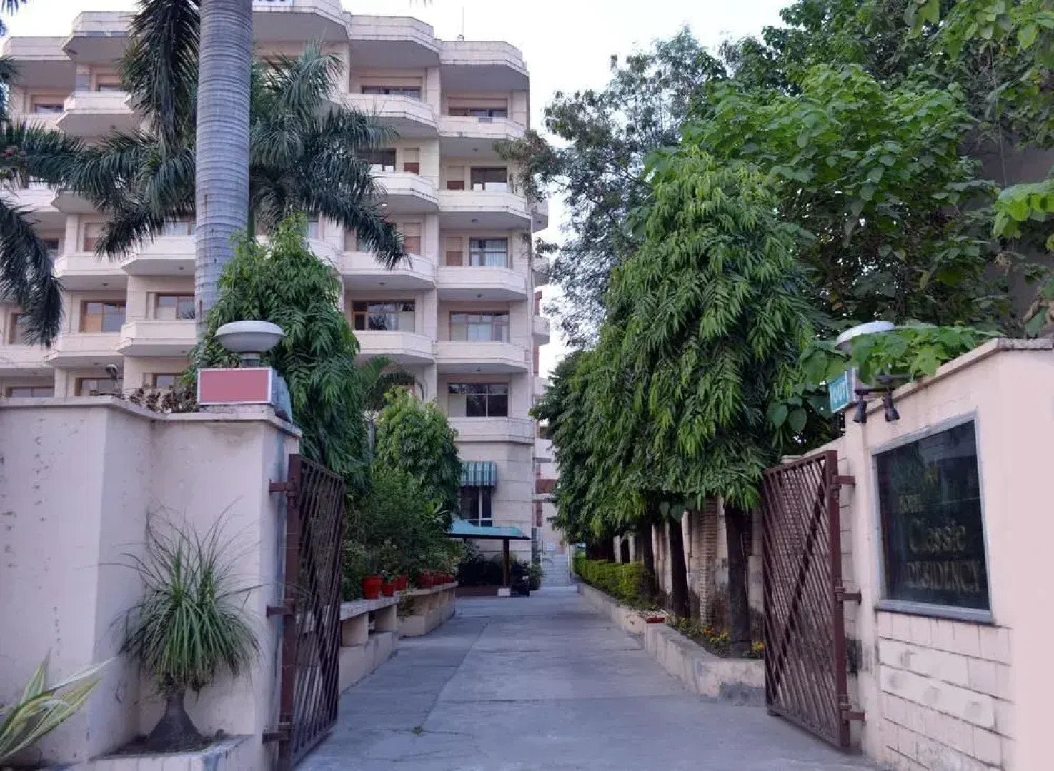 OYO 3140 Classic Residency