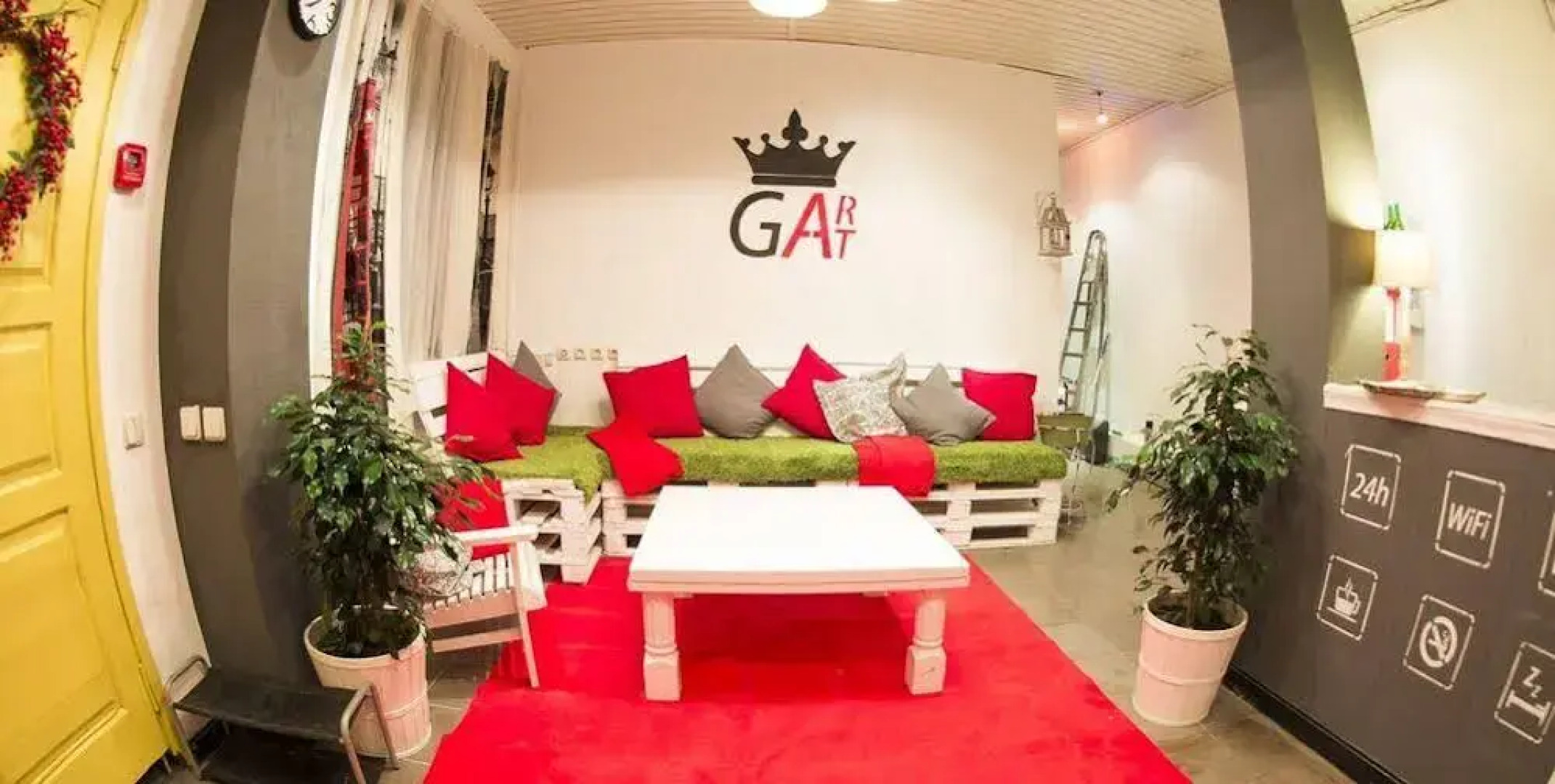G-Art Hostel