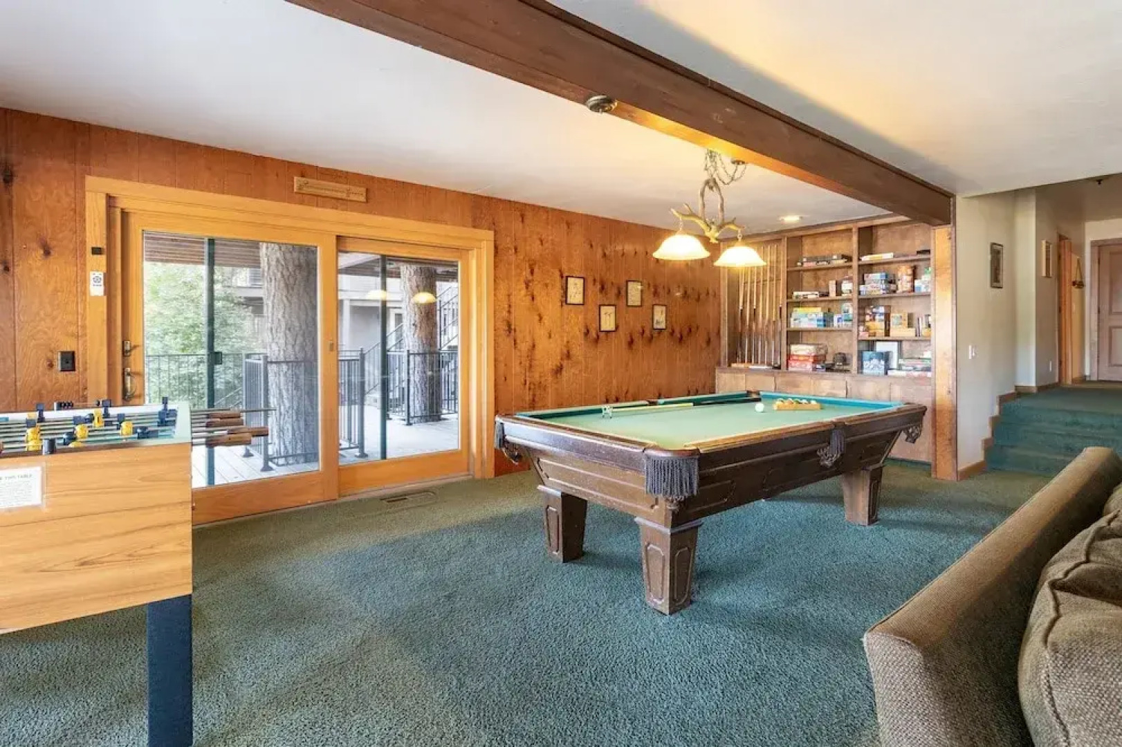 Dos Pinos - Spacious Lakefront Cabin w/ Game Room by Yosemite Region Resorts