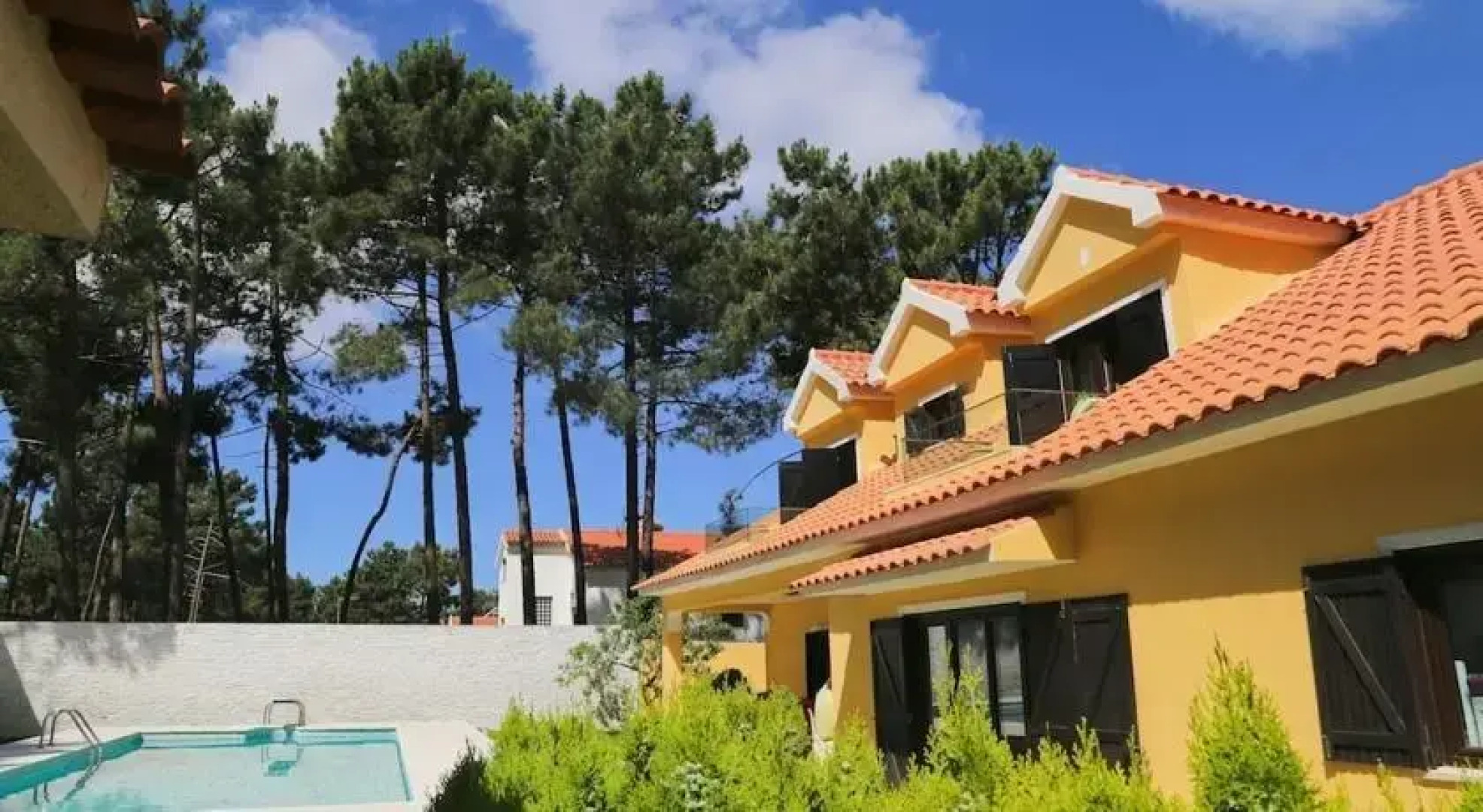 Beautiful Villa - 5 Bedrooms Near Sea and Golf