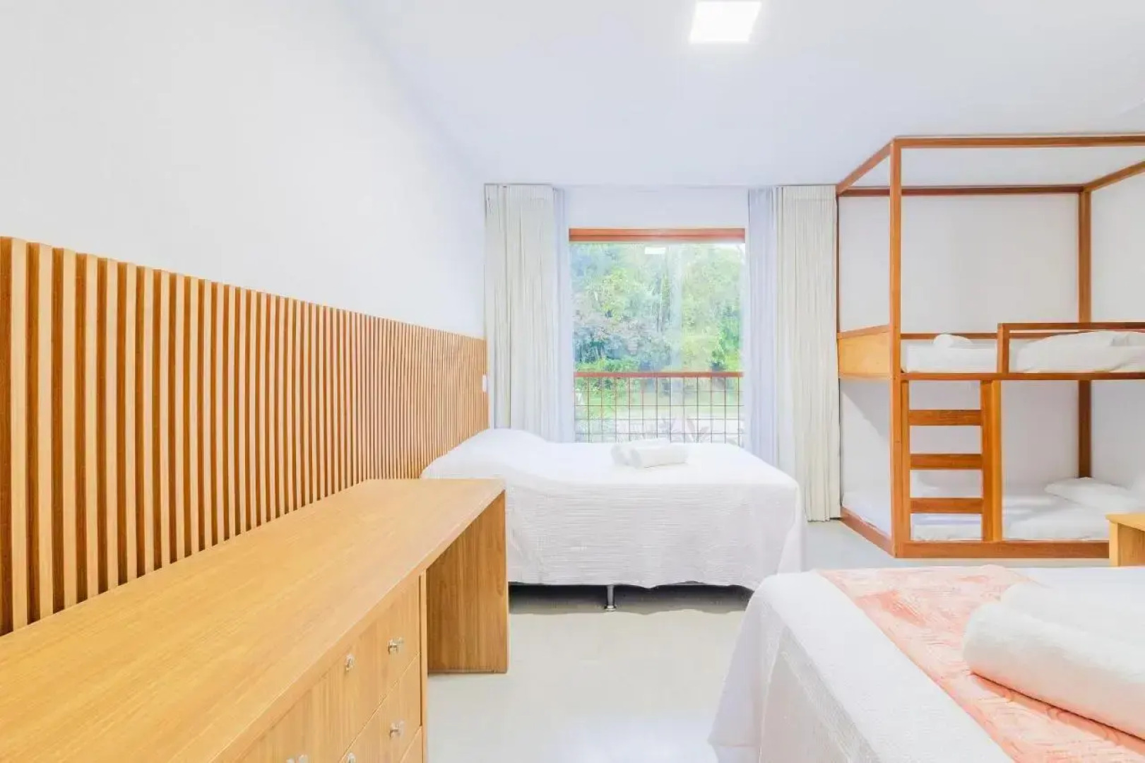 PF07 Casa Alto Padrão 04 Suítes - Praia do Forte