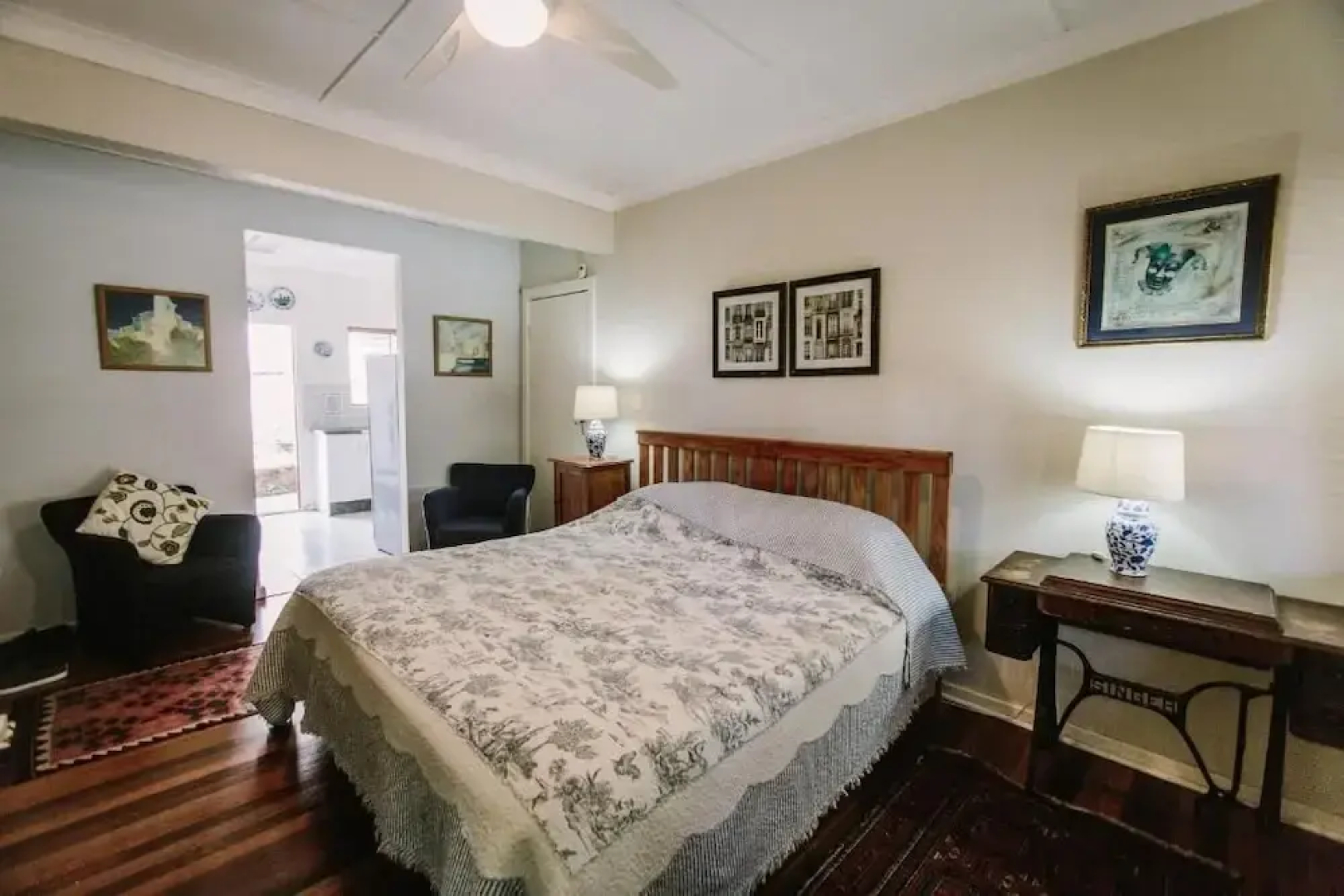 Parrot Peek B&B