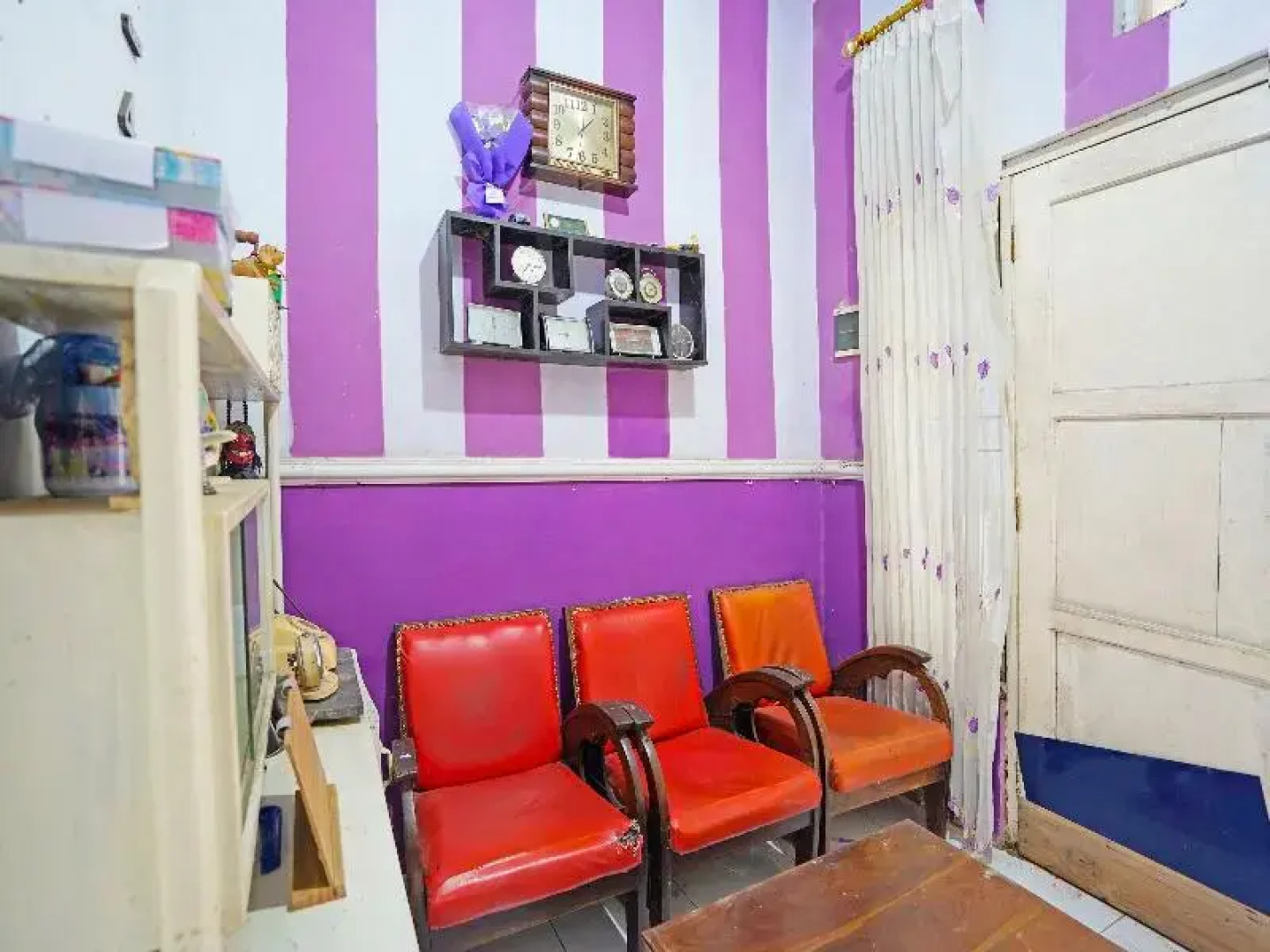 Spot On 91672 House Of Henny Tea