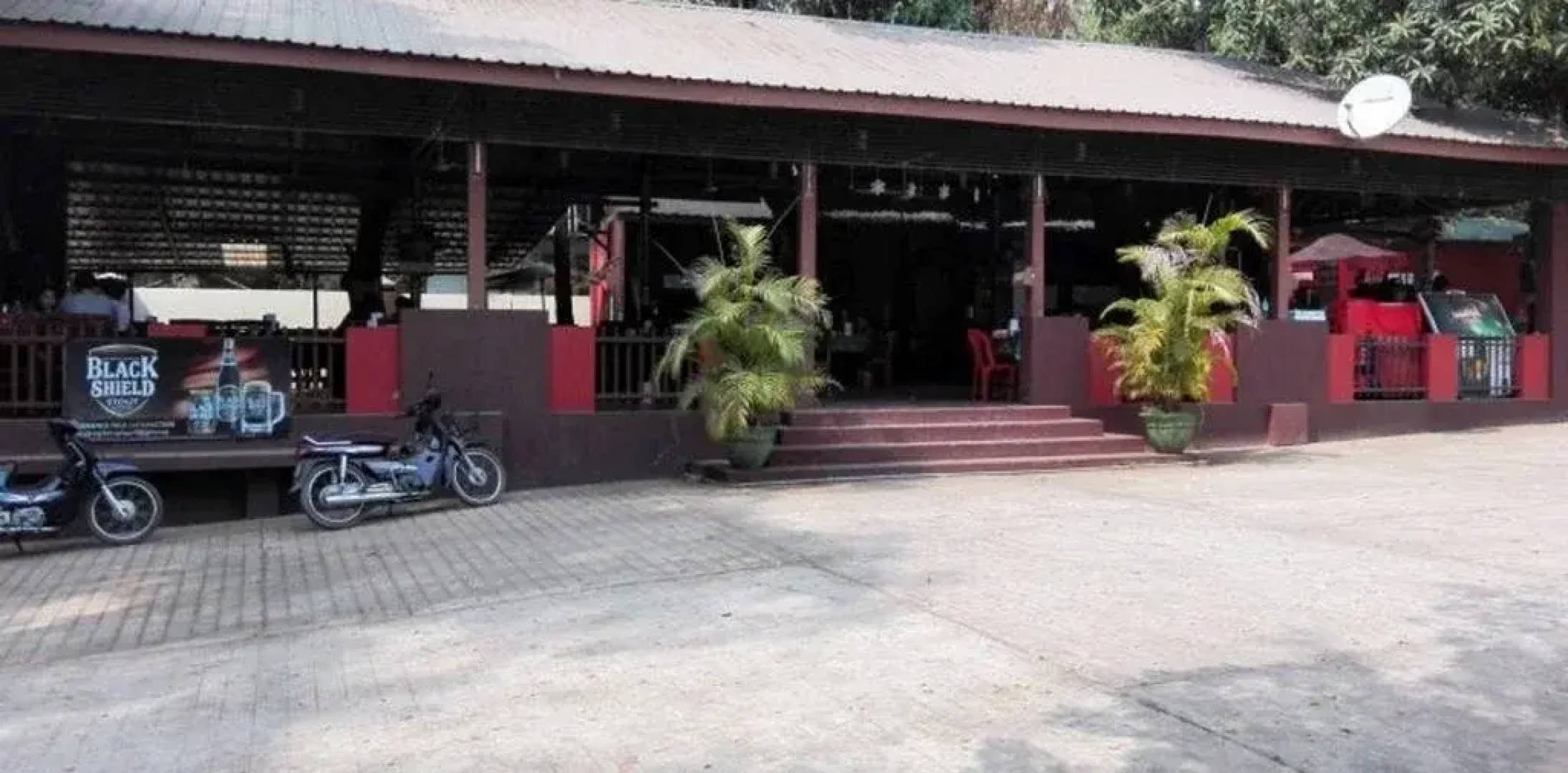 Shwe Than Lyin Hotel & Restaurant