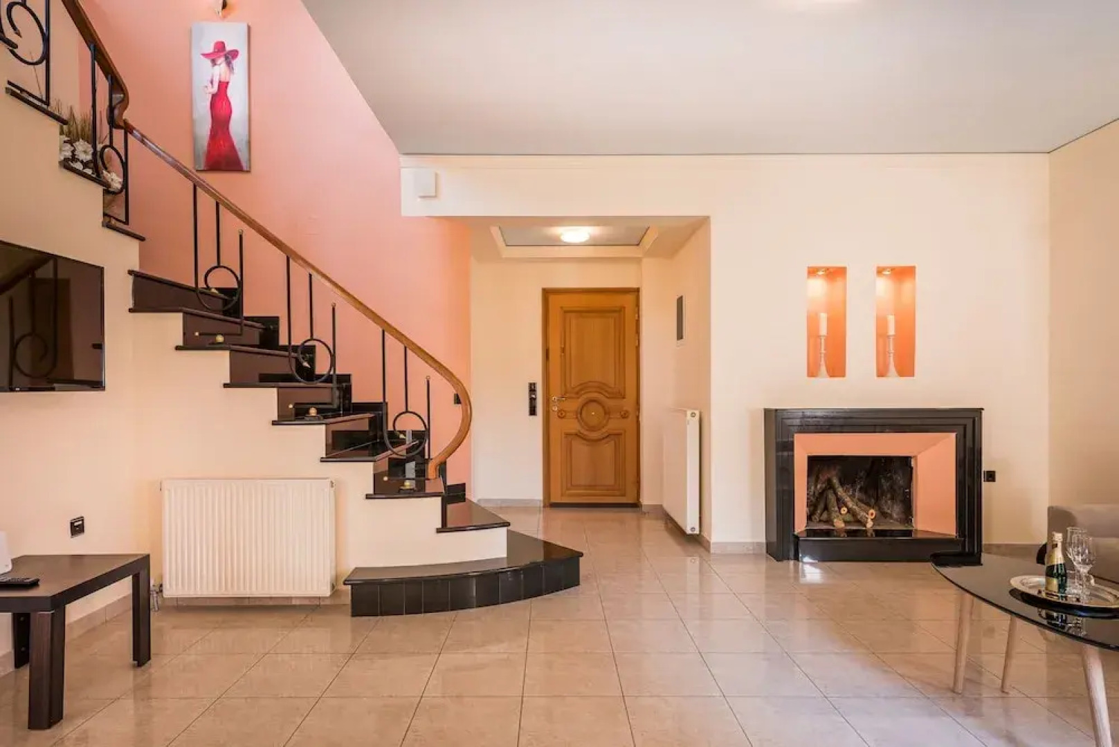 Steps to the Beach Spacious Home-Parking