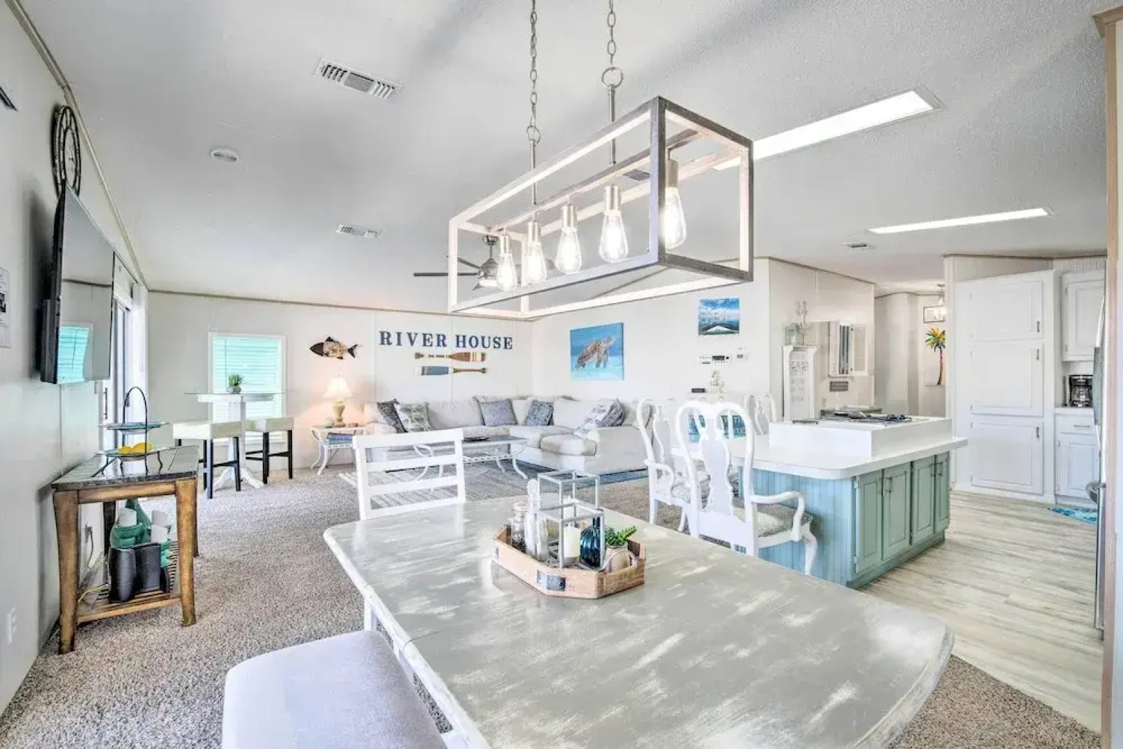 Boat Dock & Porch: Riverfront Retreat in Homosassa