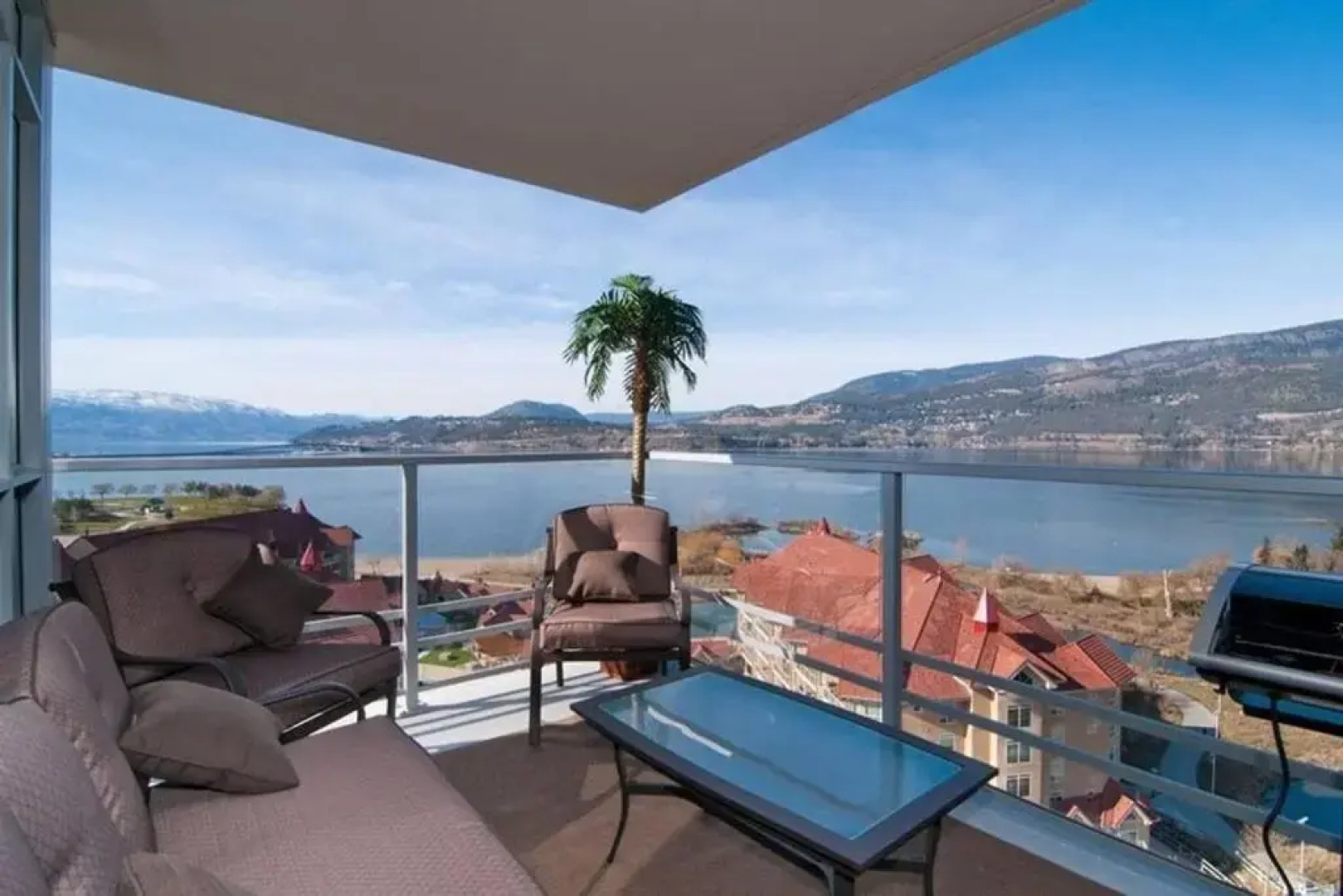 Waterscapes Resort by Discover Kelowna Resort Accommodations