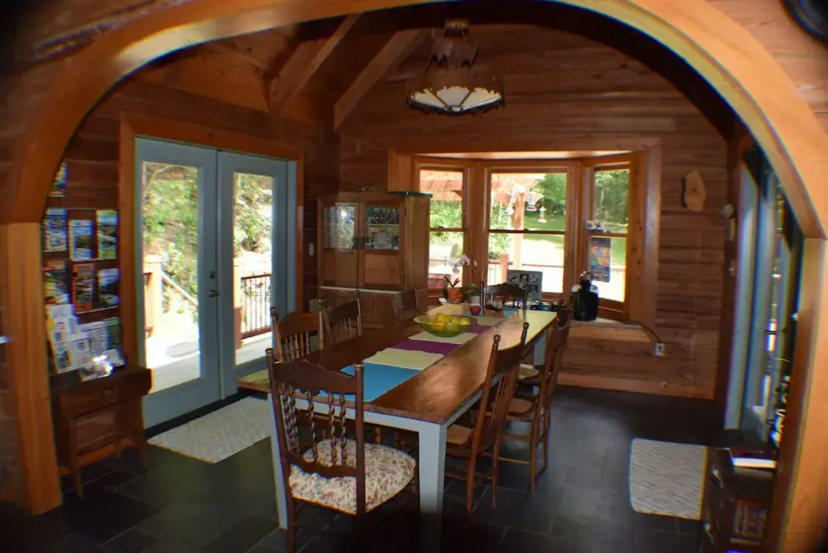 Creekside Paradise Bed and Breakfast