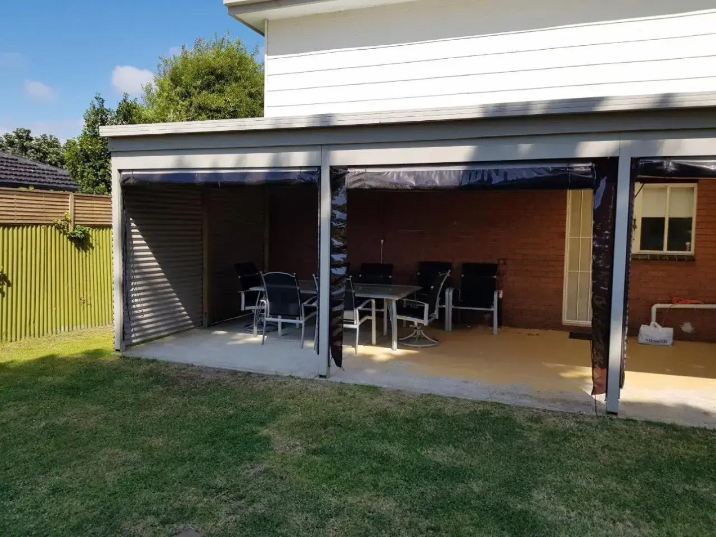 Portarlington beach shack 50 metres to the water