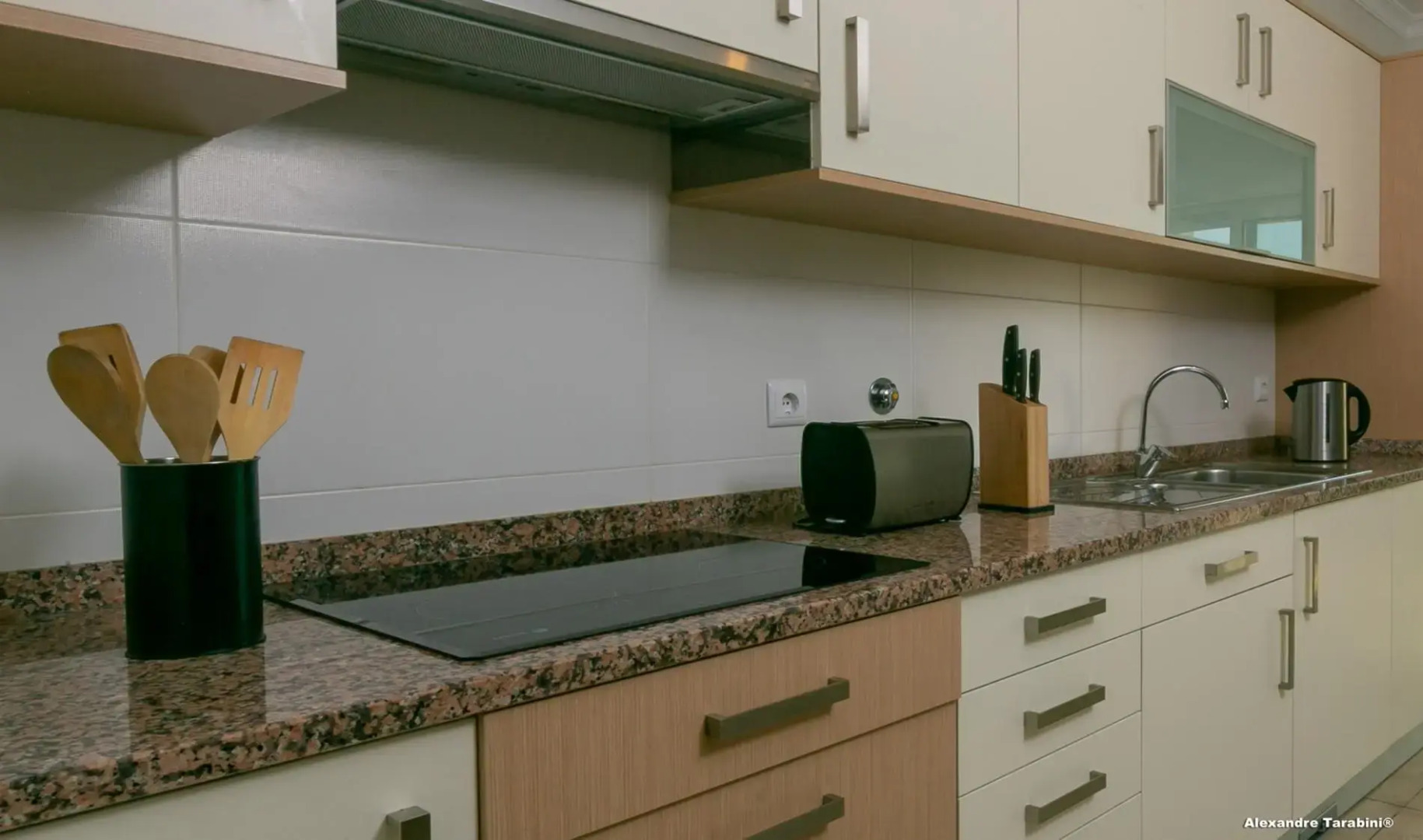 C04 - Pool View 3 Bed Apartment