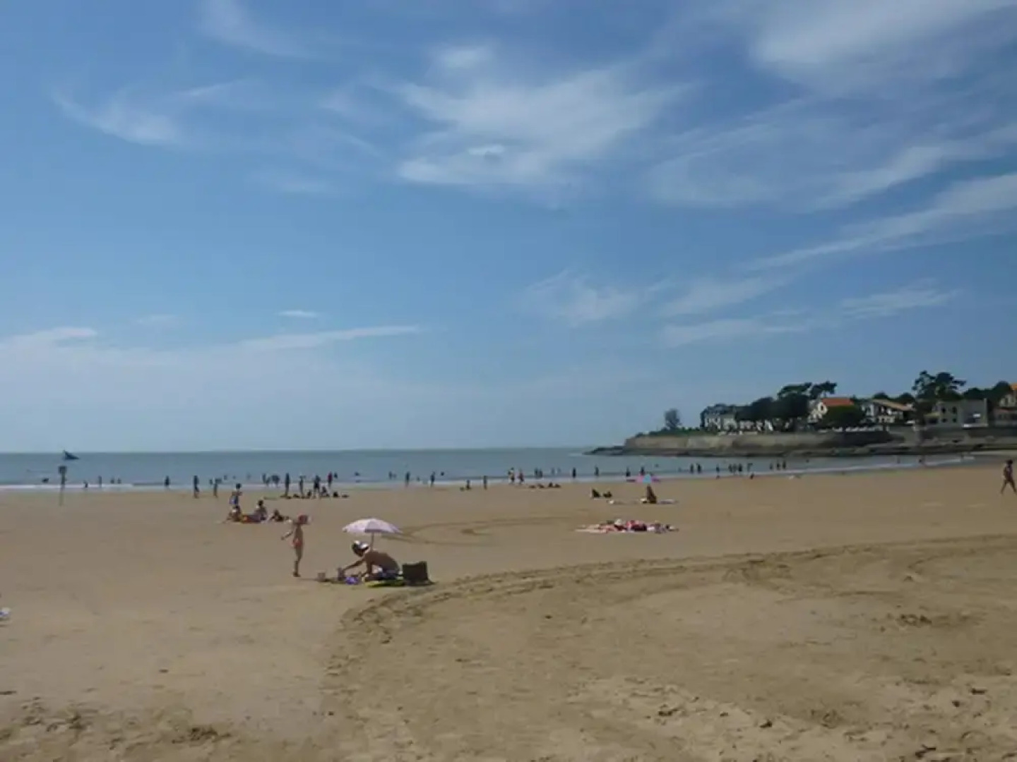 Property With 3 Bedrooms in Les Mathes, With Furnished Garden - 2 km F