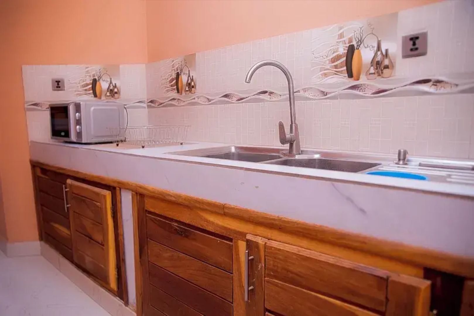 Touraco Suite Hotel Business