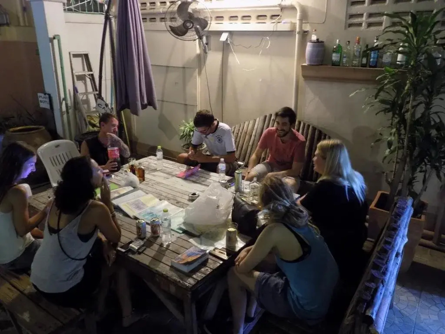 The Oasis Hostel - Adults Only