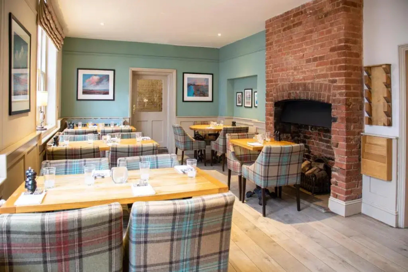 The White Horse Blakeney