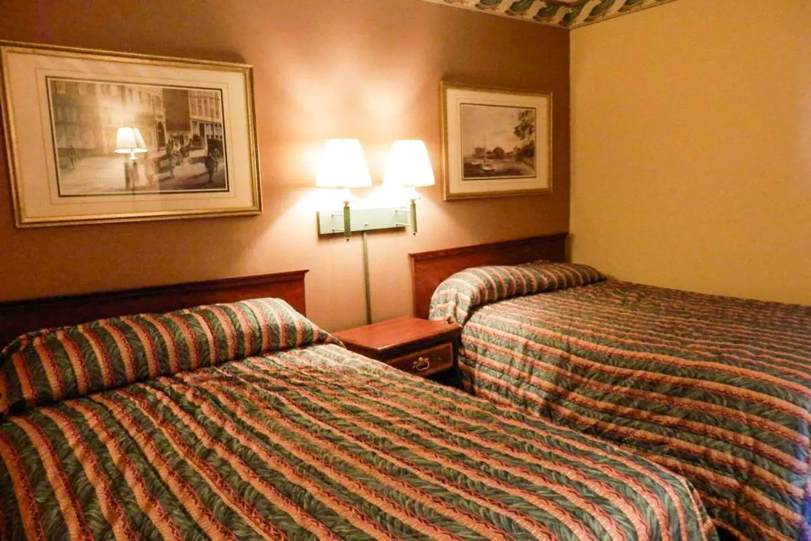 Red Roof PLUS+ & Suites Virginia Beach – Seaside