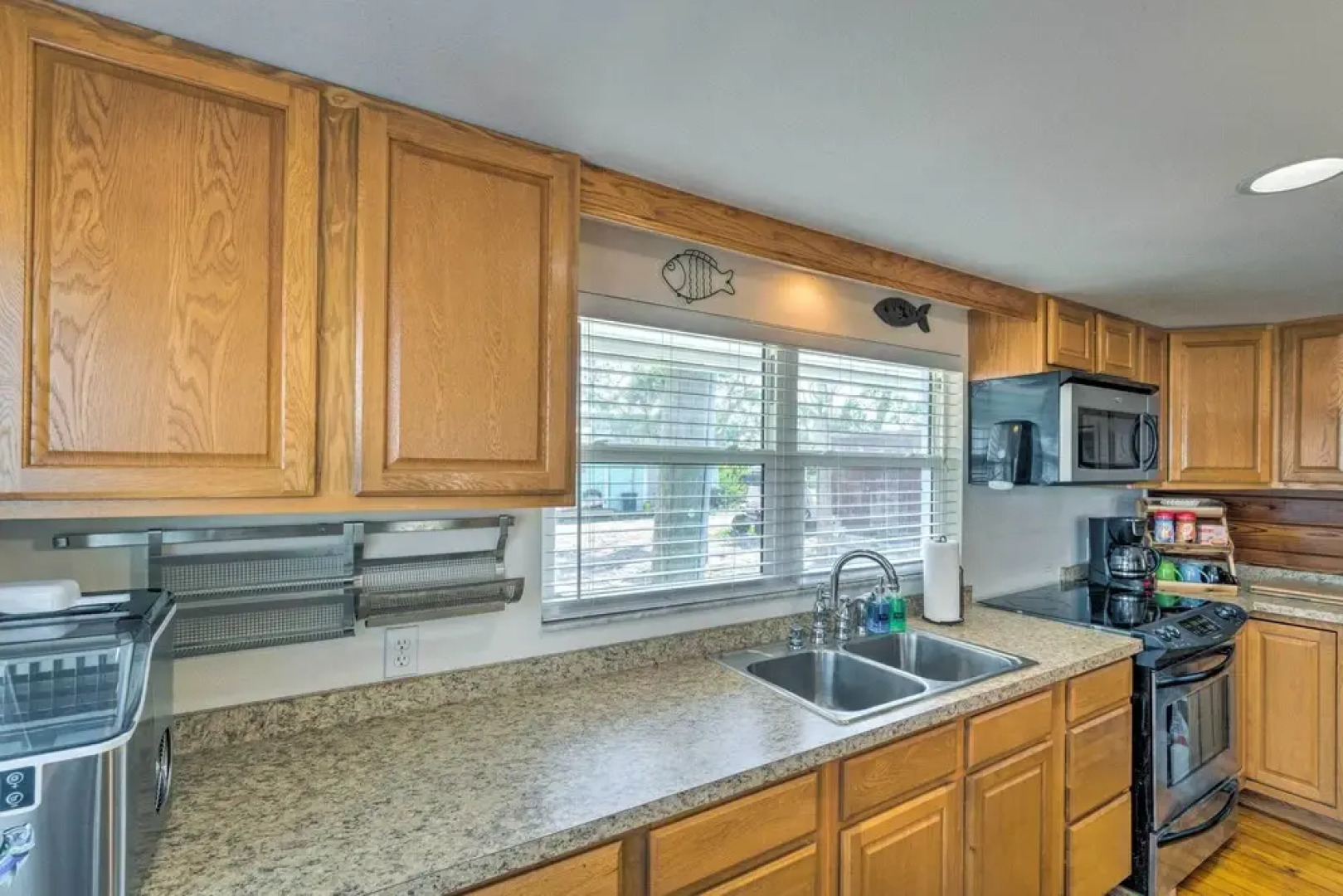 Little Gasparilla Home: Walk to Beaches!