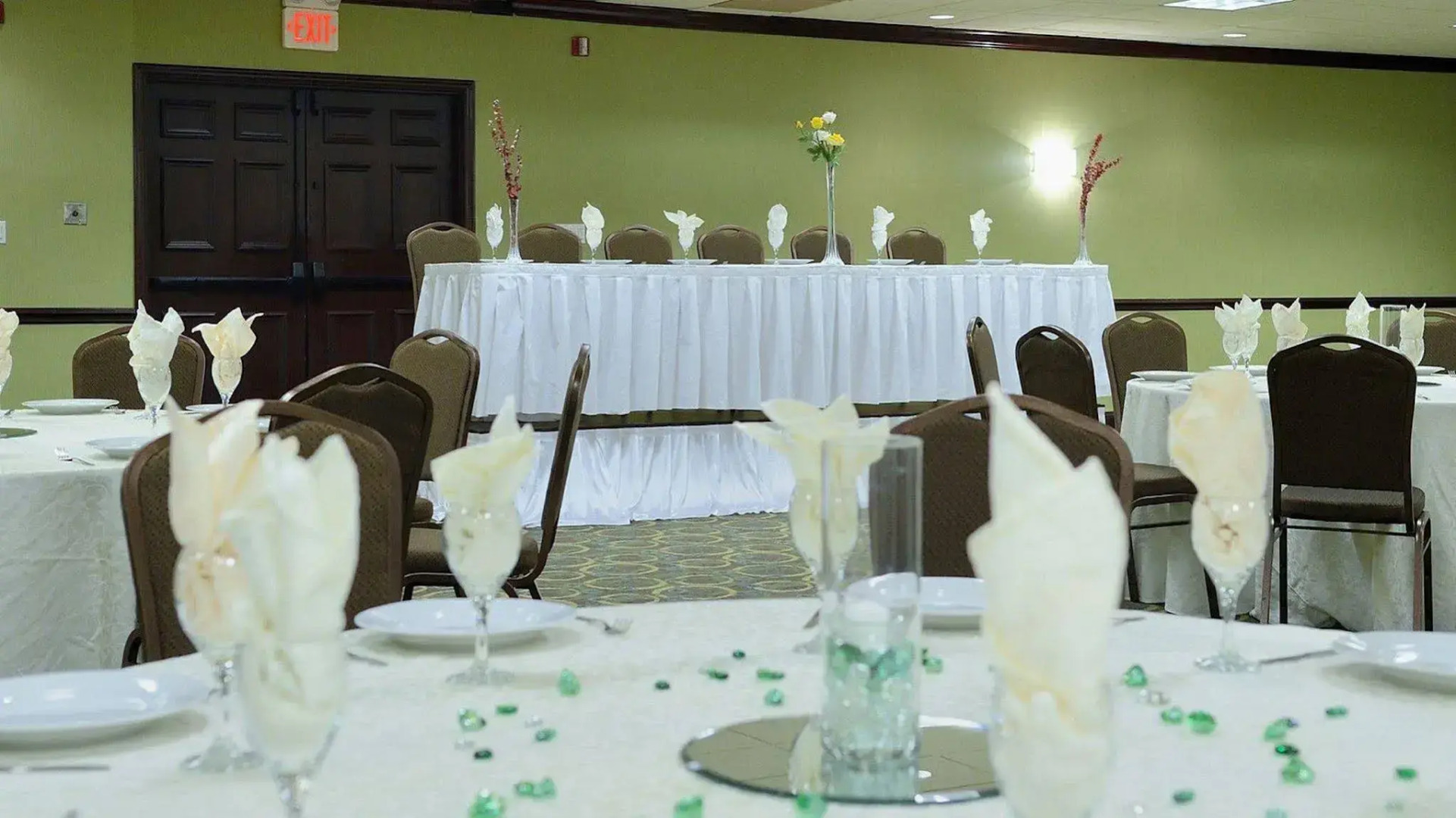 Holiday Inn Chicago-Oakbrook by IHG