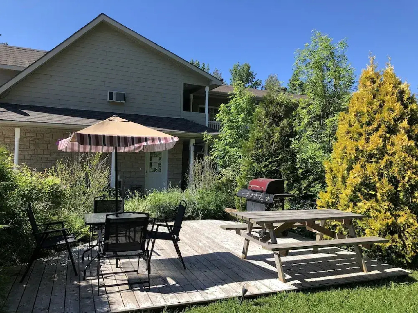 Adventure the Bruce Inn - Recently Renovated With Outdoor Hot Tub