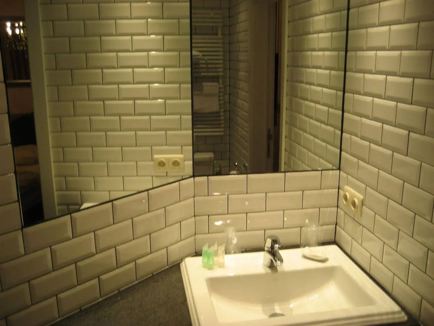 Avenue Hotel by F-Hotels
