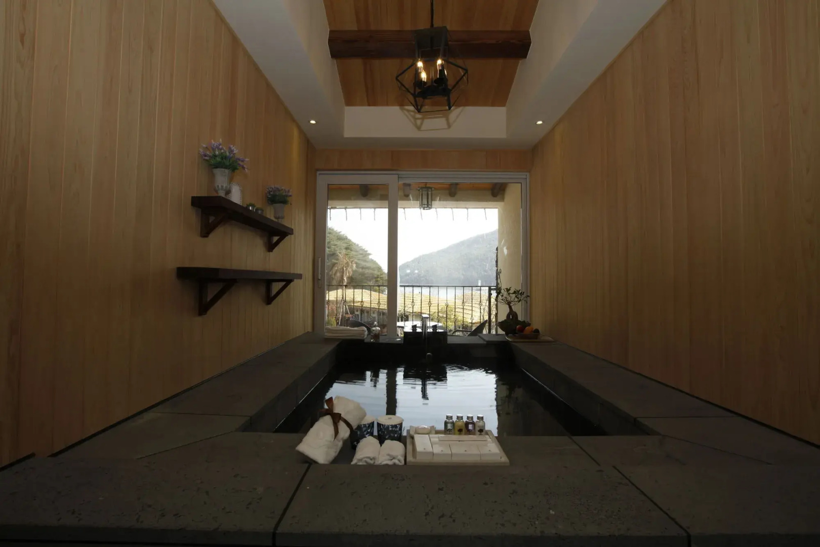 Hansan Marina Hotel & Resort