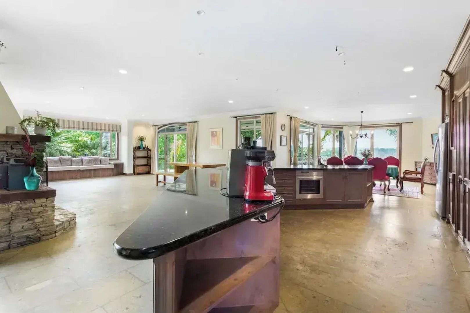 Countryside Zen Estate - Views and Pool