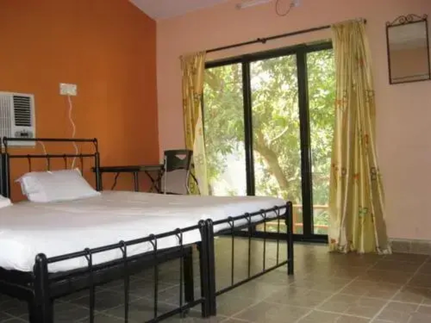 Arte Cottage at Kihim Beach, Alibaug